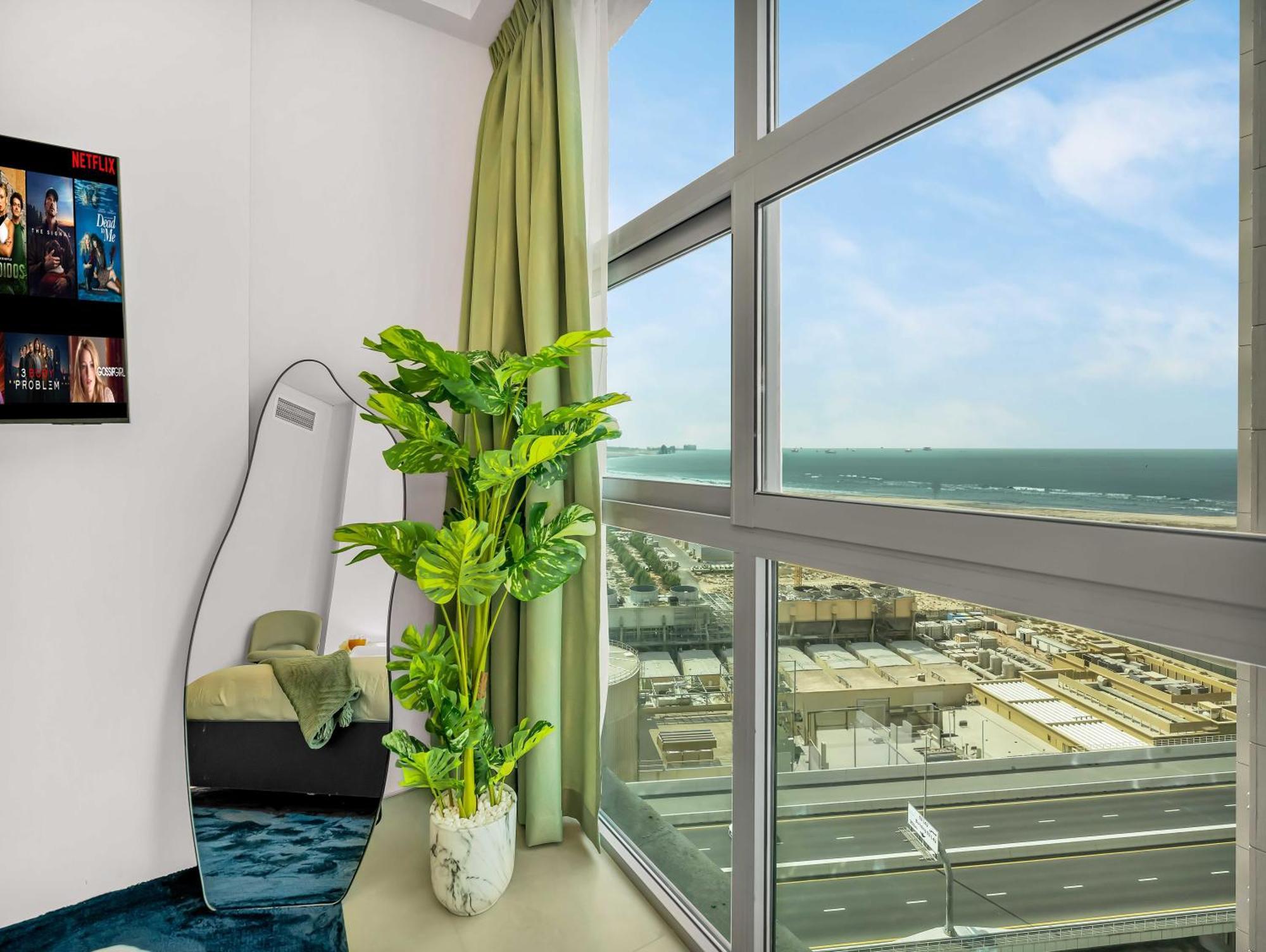 Luxurious 2br Marina View *