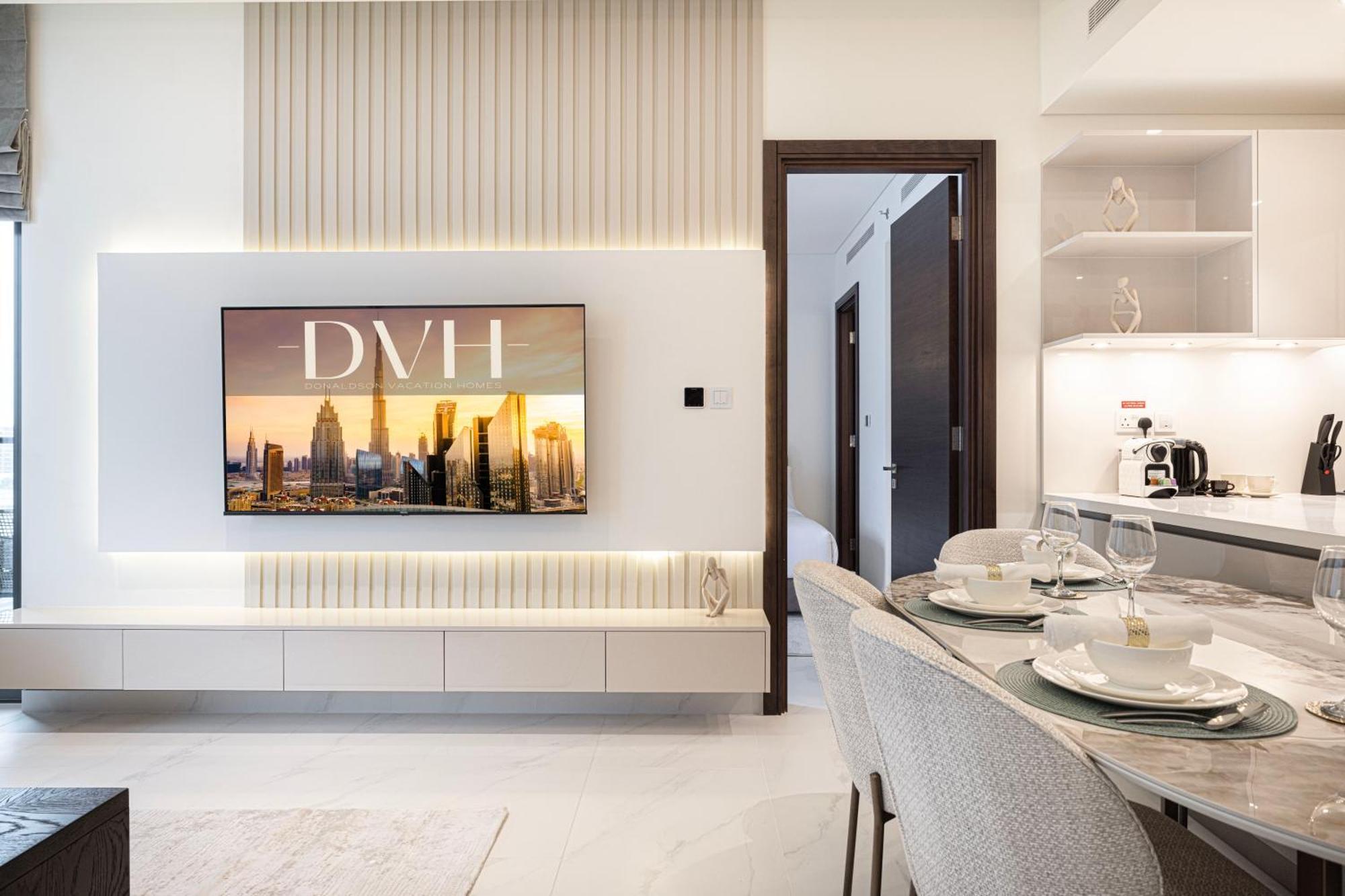 Chic 2br Creek Vista, Near Downtown, Burj Khalifa And Mall