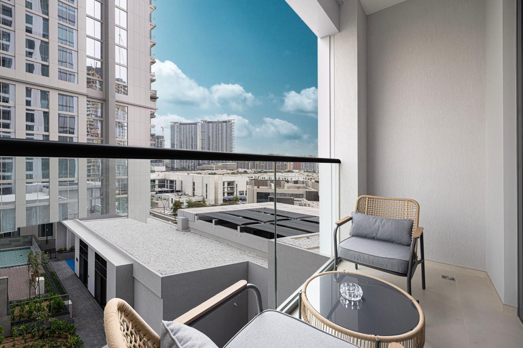 Chic 2br Creek Vista, Near Downtown, Burj Khalifa And Mall Apartment Dubai