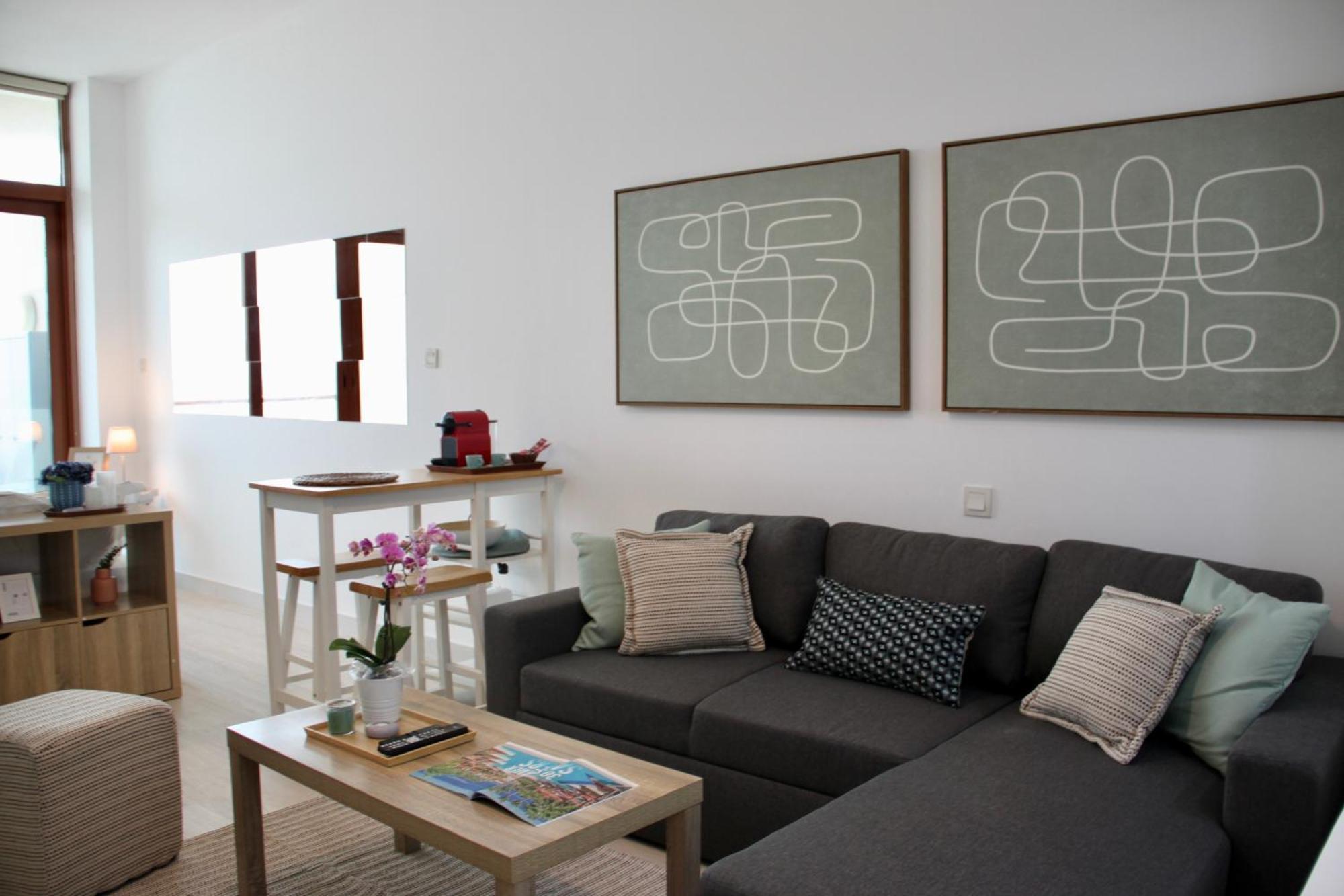 Upgraded & Cozy Boutique In Palm Jumeirah Pv7 *