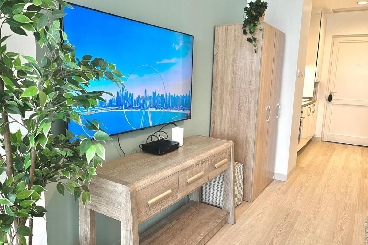Upgraded & Cozy Boutique In Palm Jumeirah Pv7 Apartment Dubai