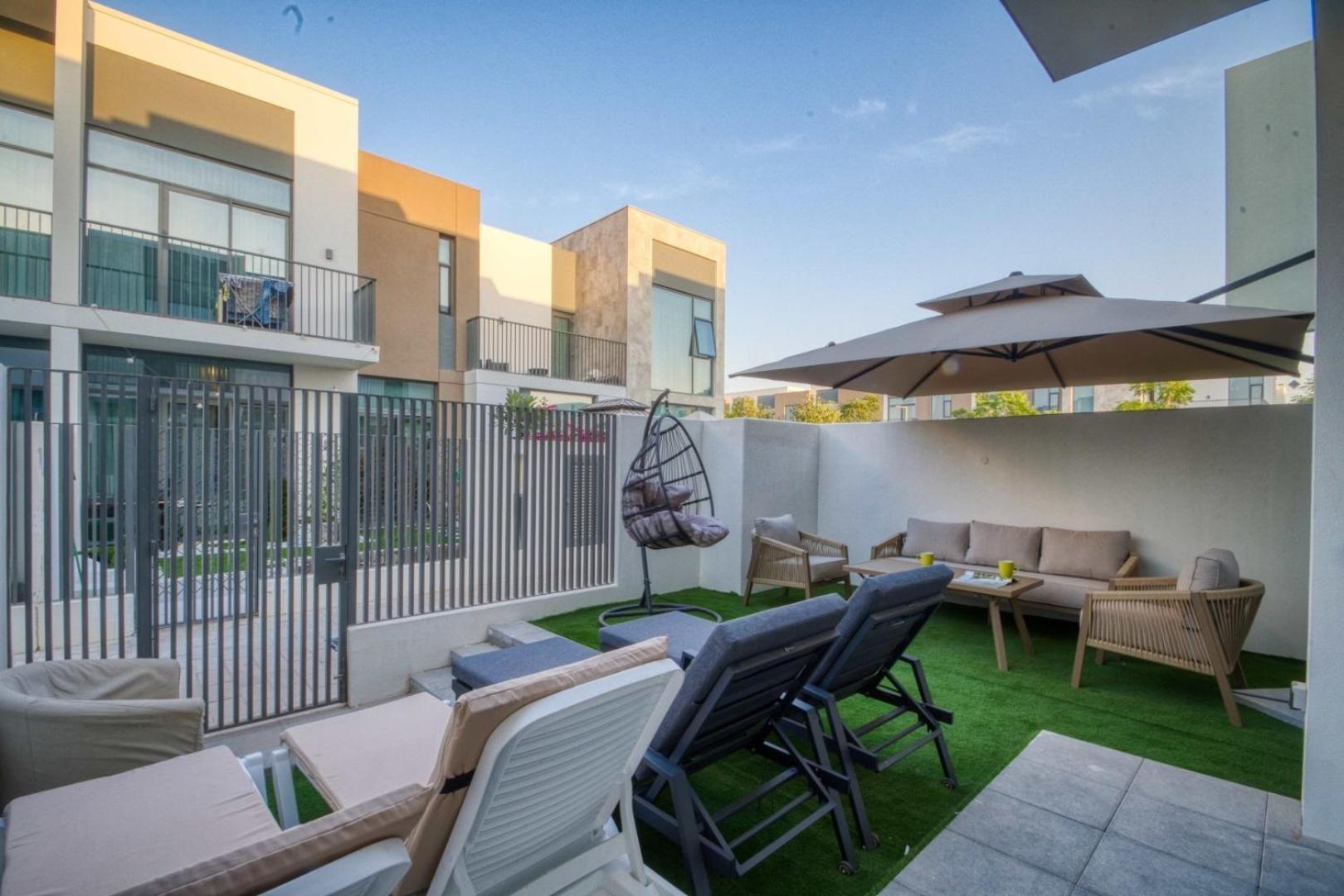 Golden Oasis- Luxury 3br With Maids * Dubai