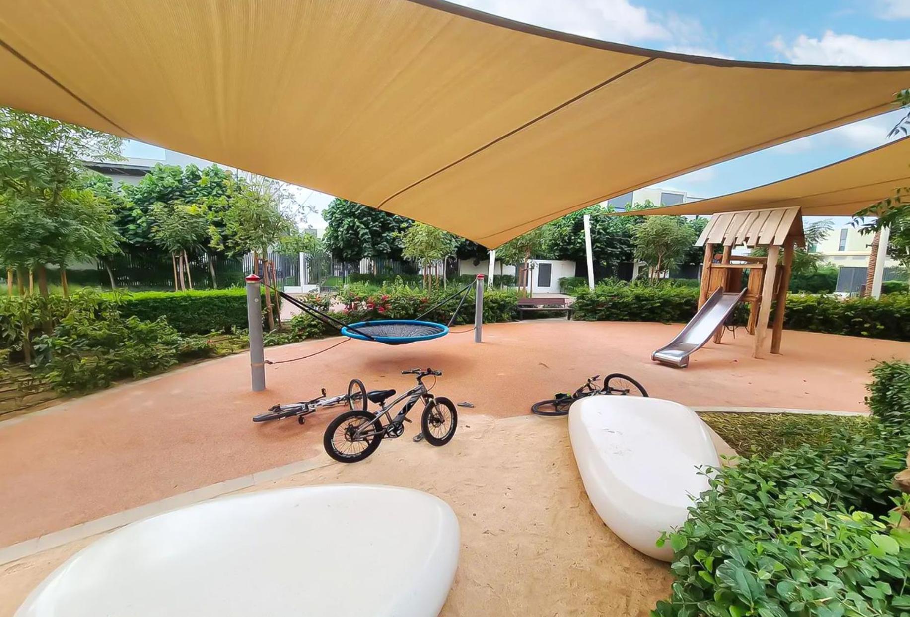 Golden Oasis- Luxury 3br With Maids