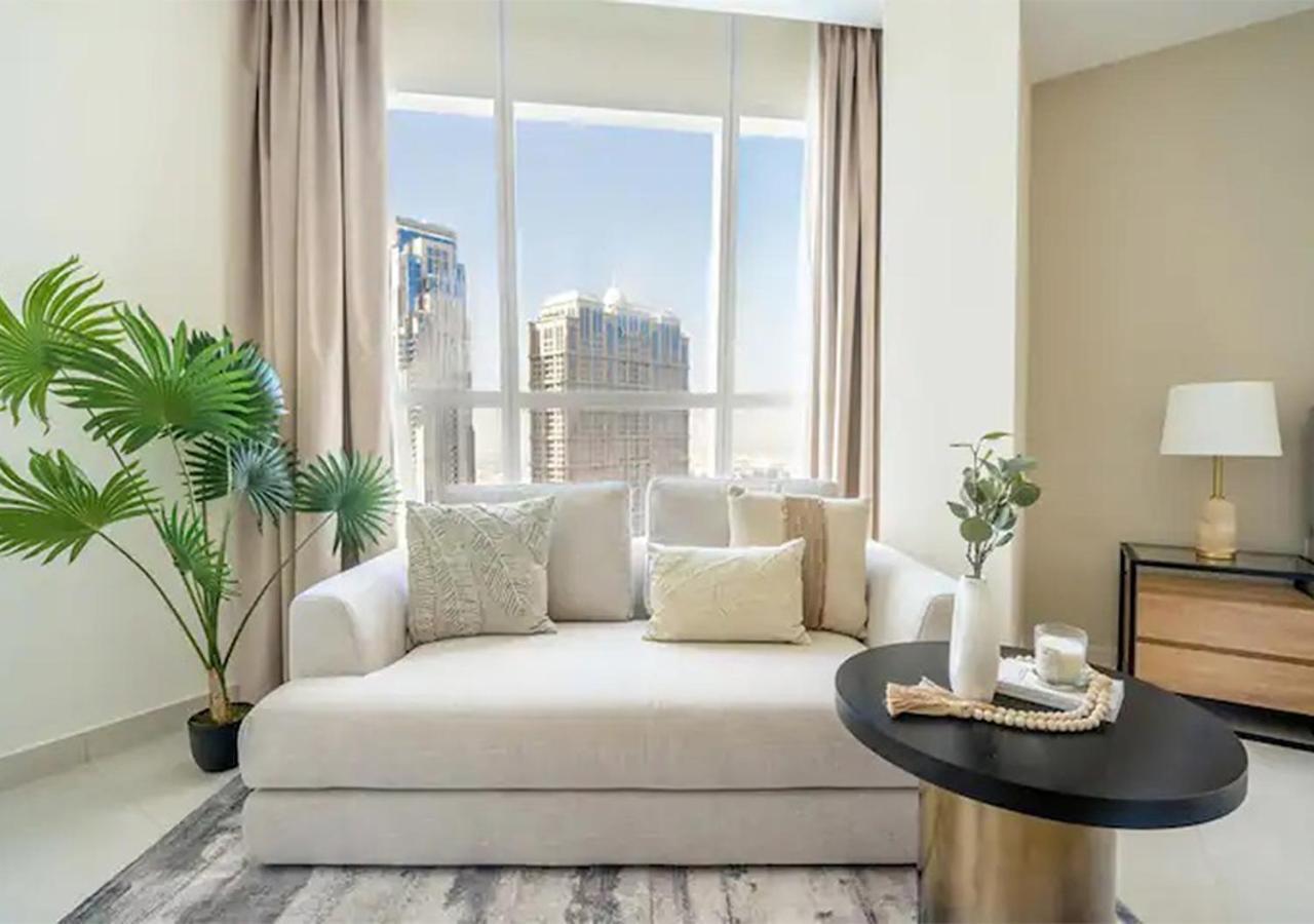 Apartment With Canal And Sea Views Close To Metro *