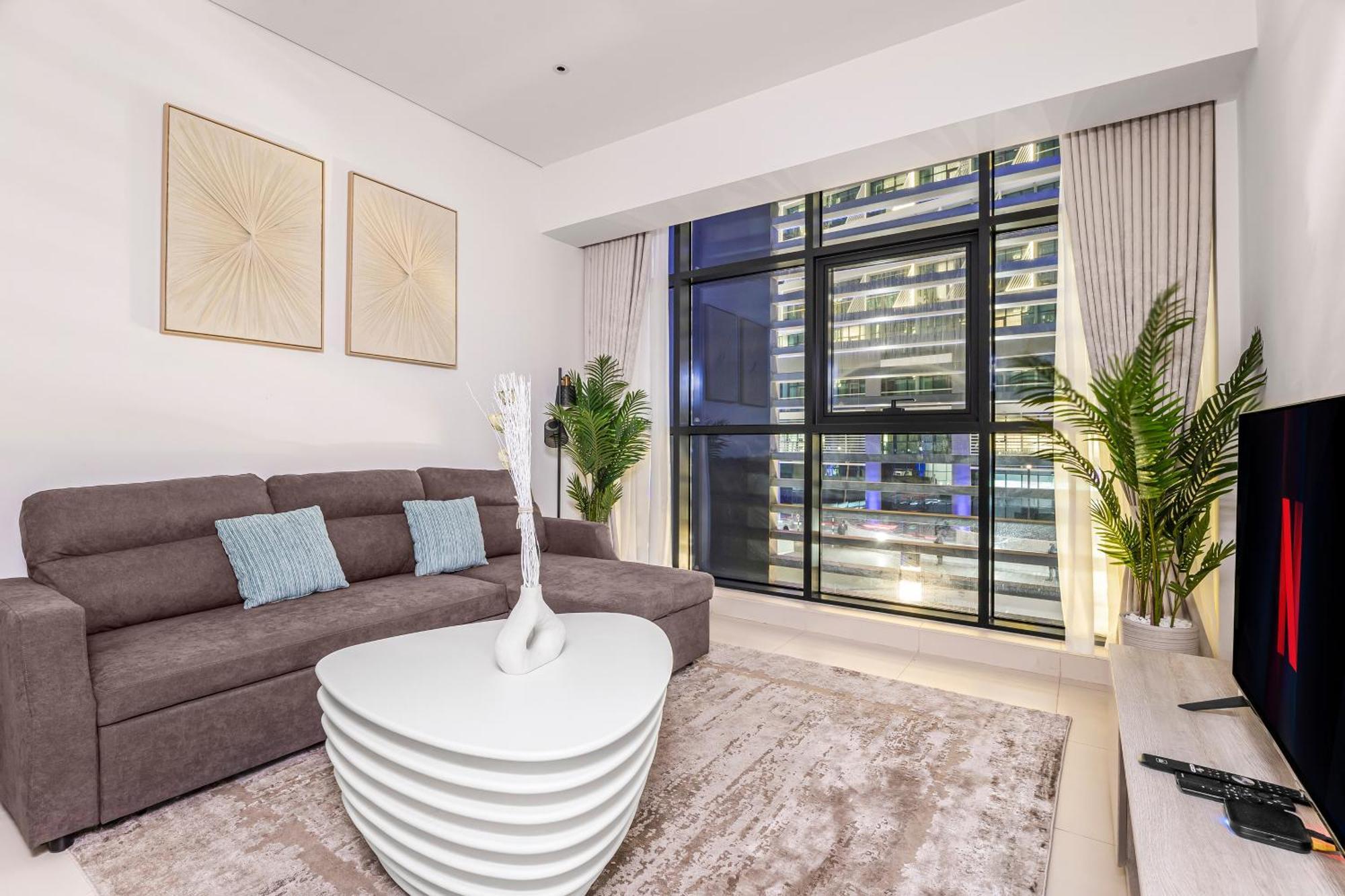 Apartment Palm Jumeirah Beachfront With Amazing Infinity Pool And Private
