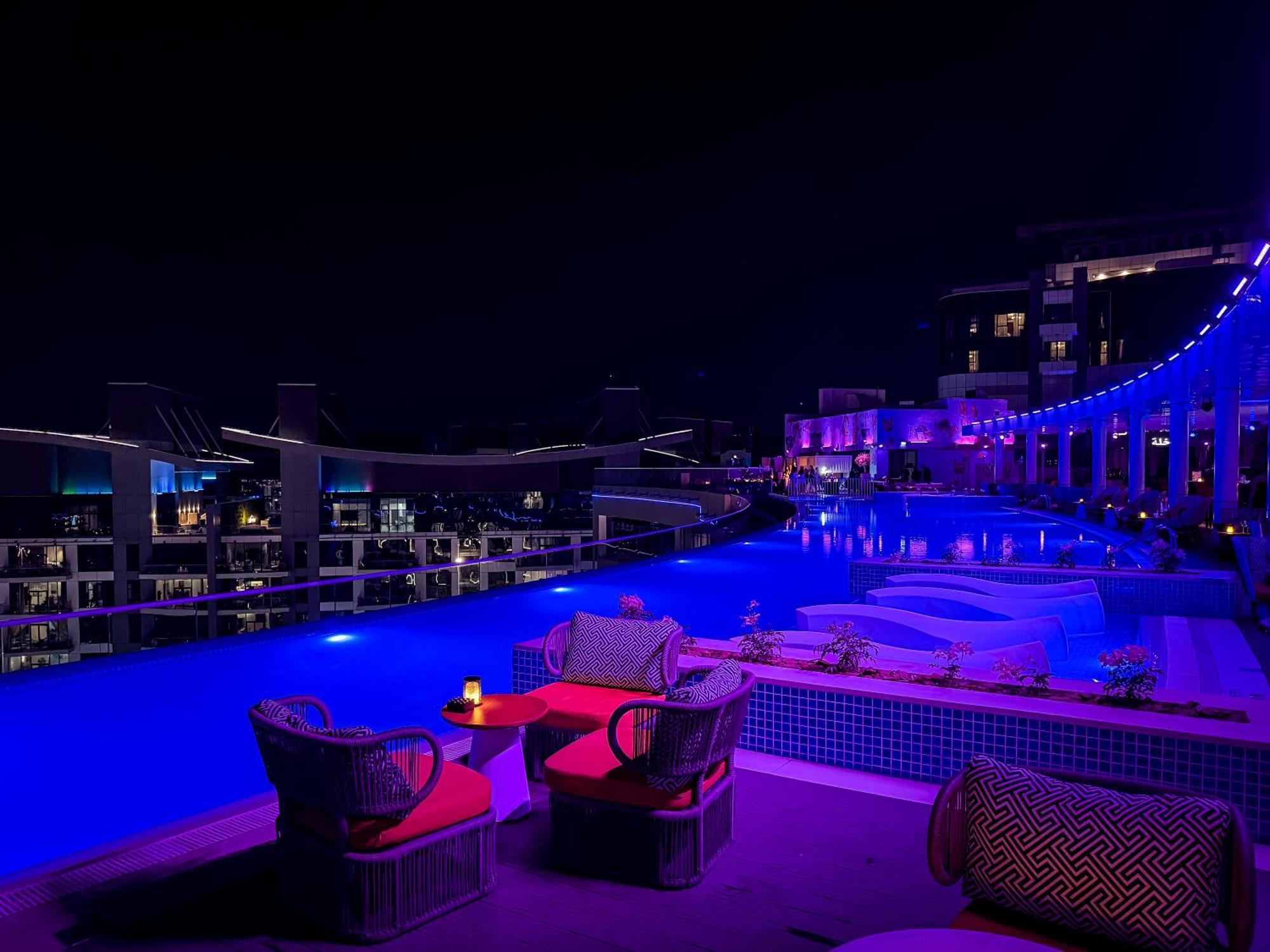Palm Jumeirah Beachfront With Amazing Infinity Pool And Private * Dubai
