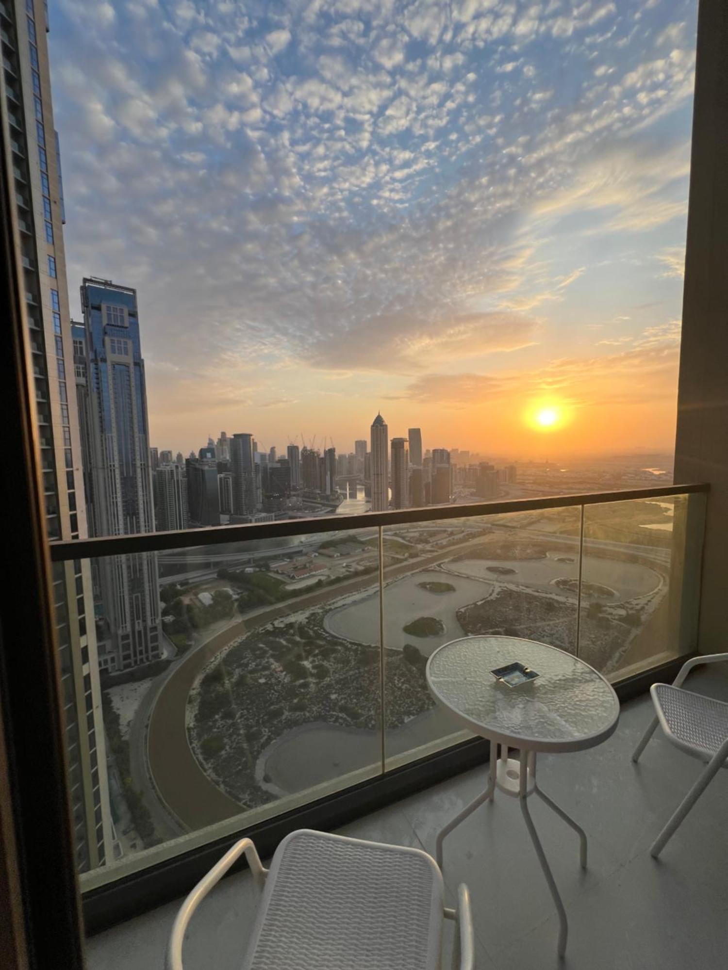 Fantastic Downtown Skyline Und Sea View 44th Floor Pool Gym Luxury * Dubai