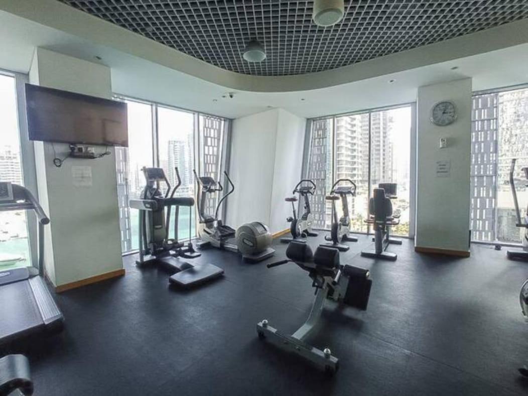 Apartment Luxury 4br In Marina With Stunning Palm Views