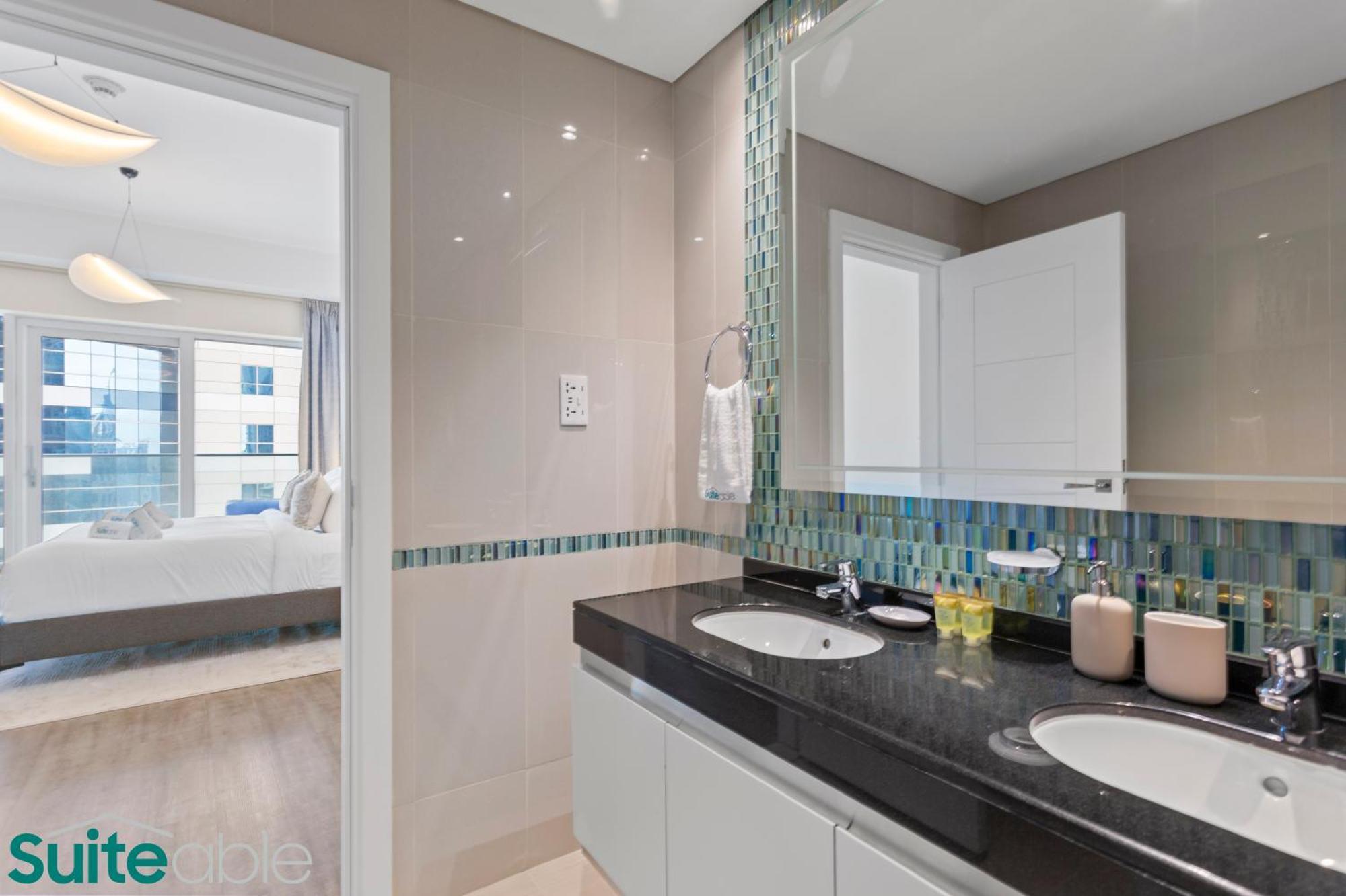 Exquisite 1 Bedroom Sea View With Lavish Amenities * Dubai