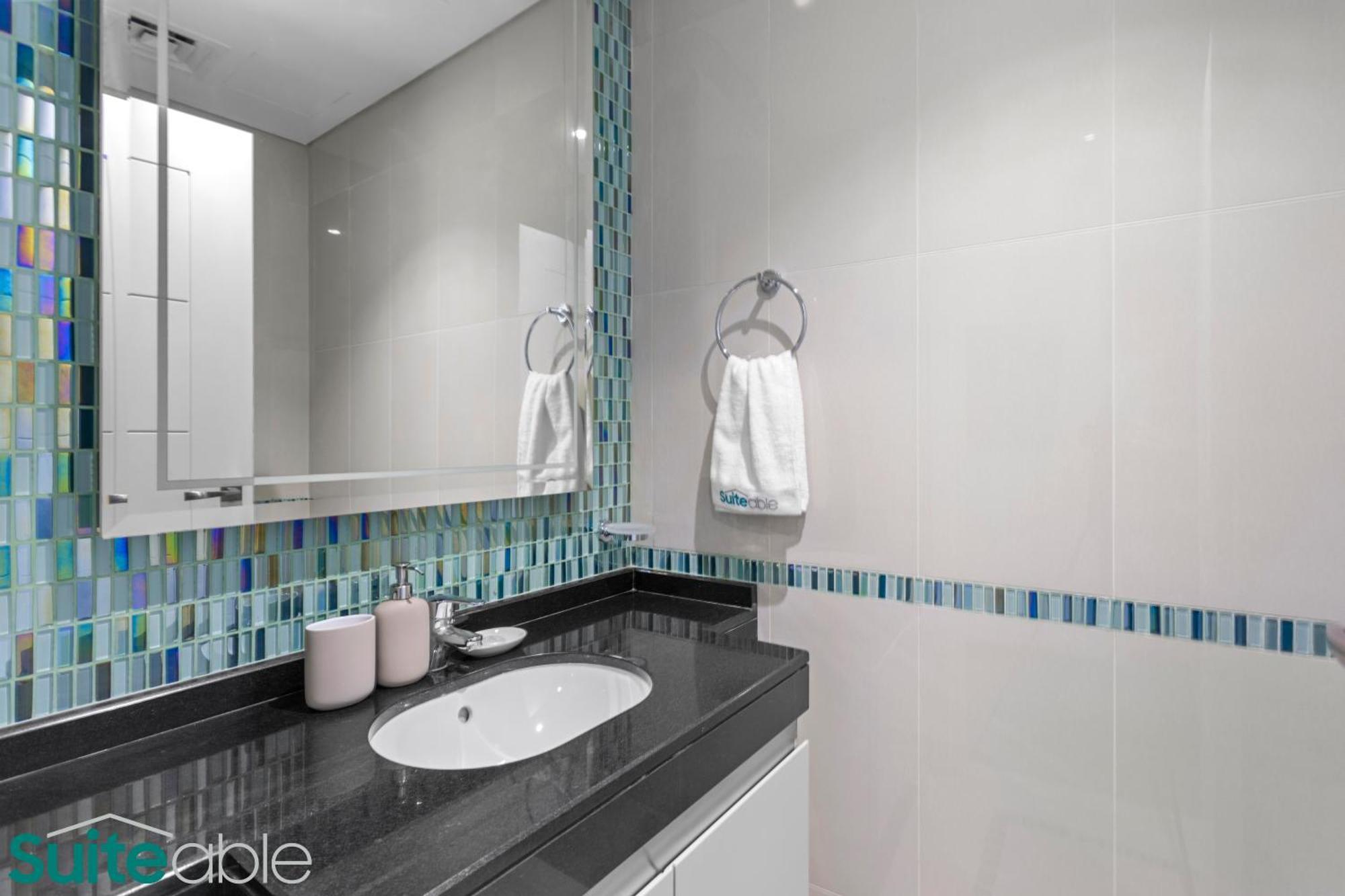 Exquisite 1 Bedroom Sea View With Lavish Amenities *