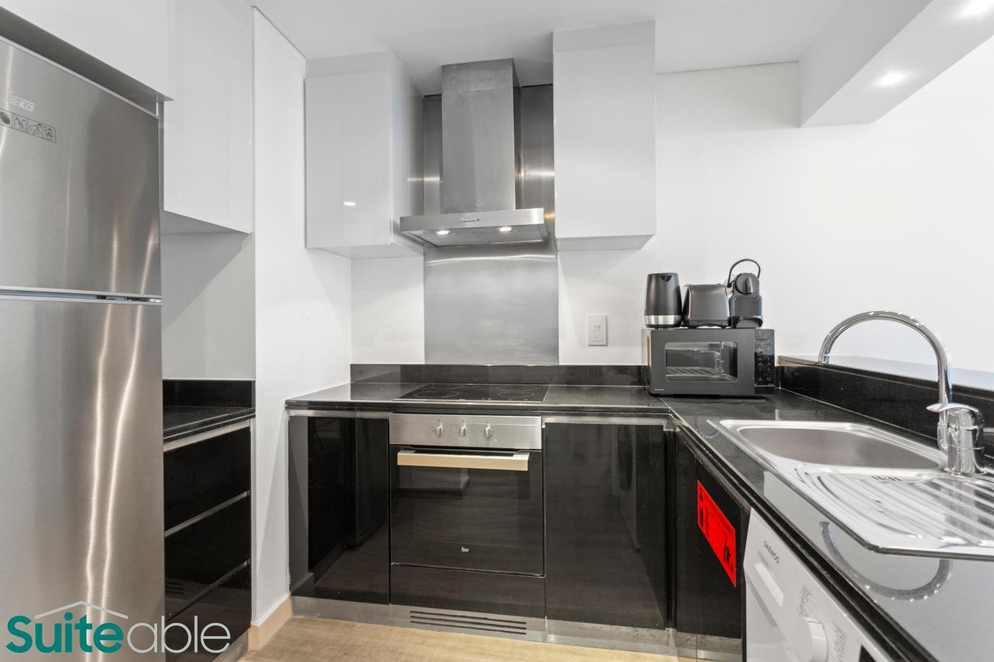 Exquisite 1 Bedroom Sea View With Lavish Amenities Dubai