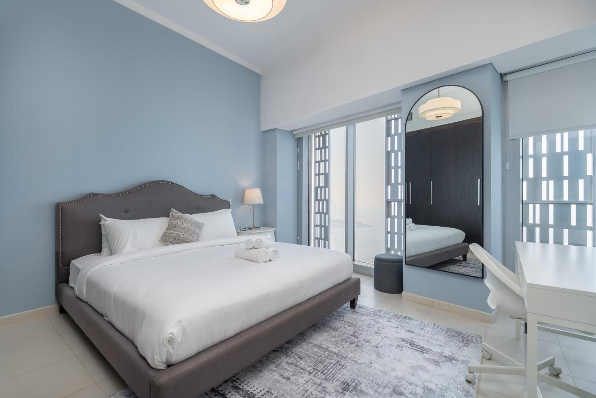 Apartment Luxury 4br In Marina With Stunning Palm Views Dubai