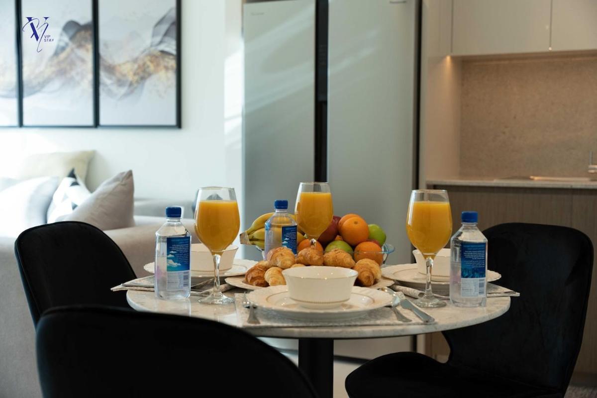 Charming 2bdr With Full View Of Burj Khalifa Apartment *