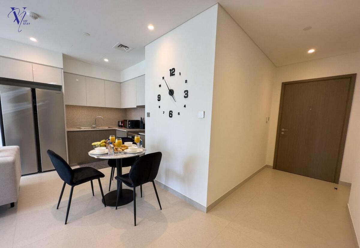Charming 2bdr With Full View Of Burj Khalifa Apartment *