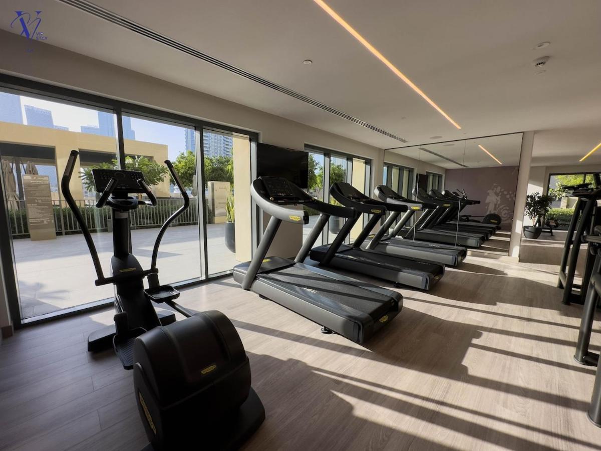 Charming 2bdr With Full View Of Burj Khalifa Apartment *
