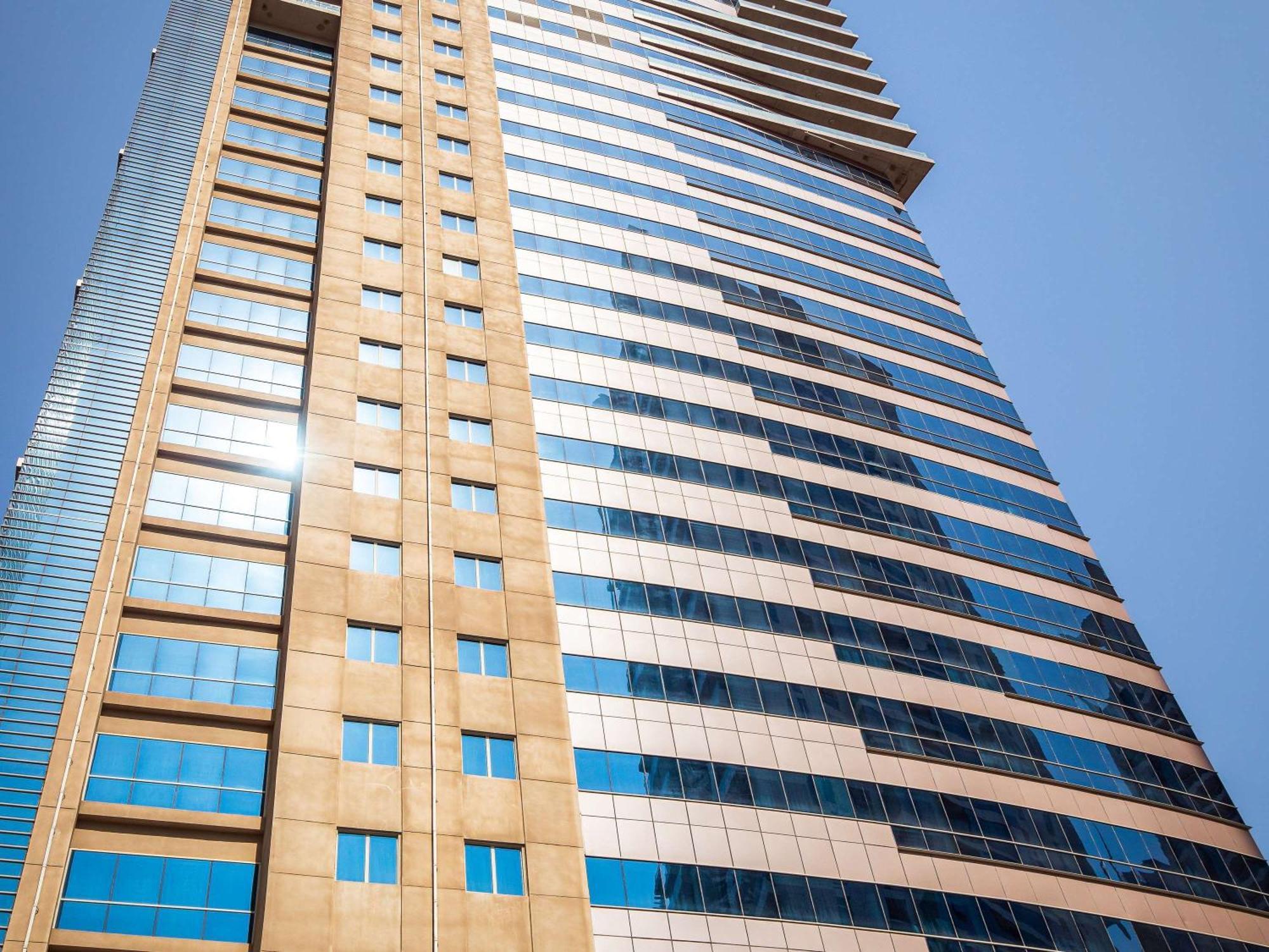 Pullman Jumeirah Lakes Towers 5*