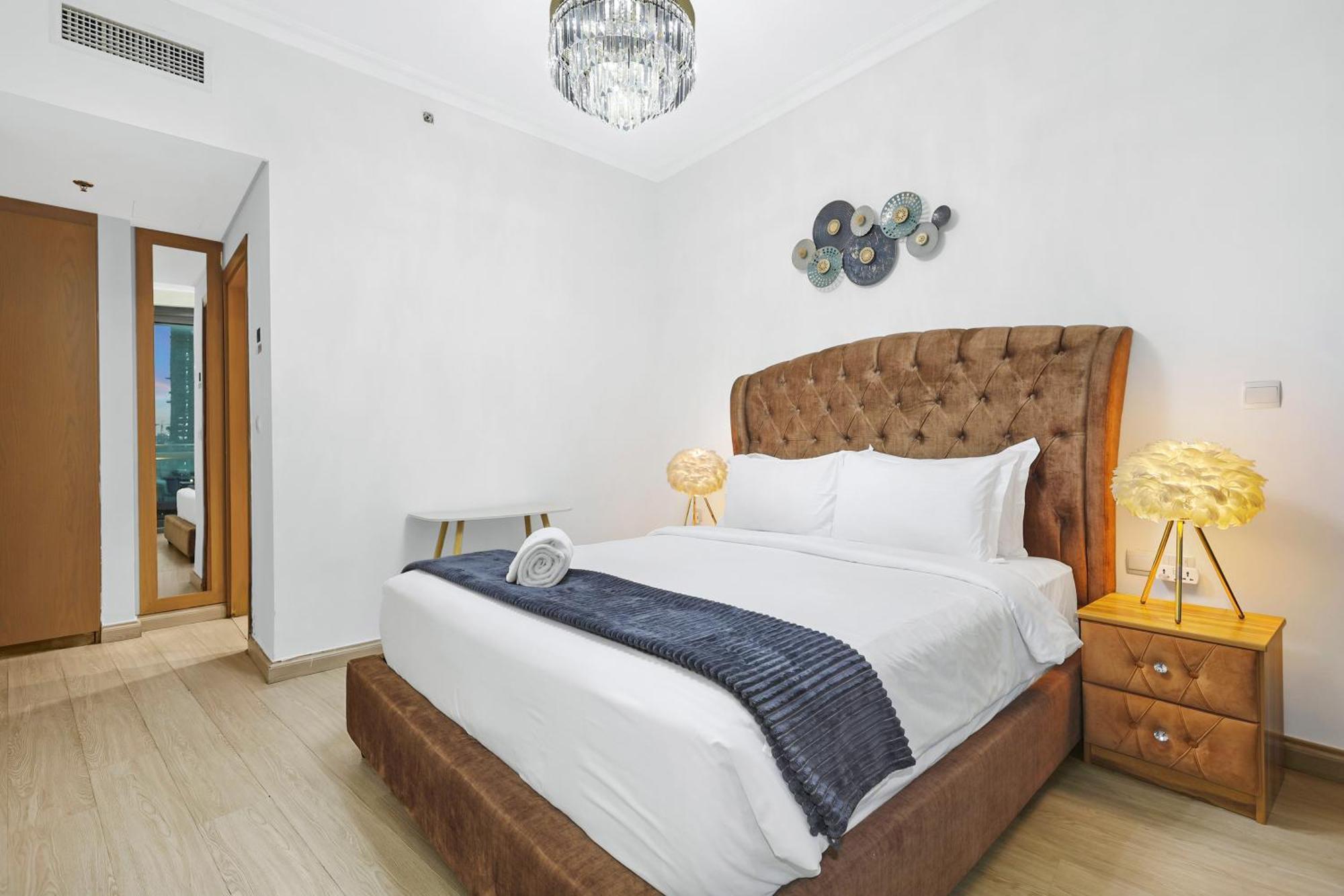 First Class 1br With Skyline View Apartment *