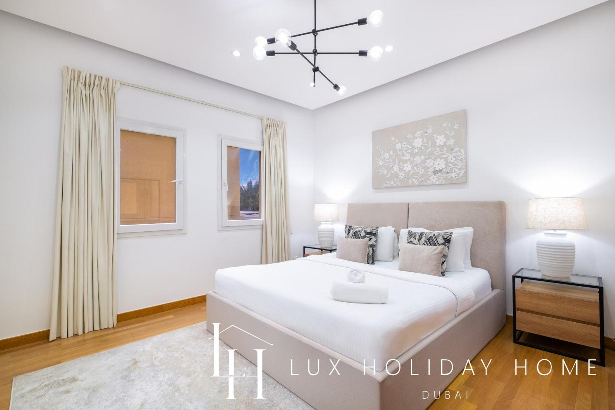 Villa Lux The Meadows 5 Bed
