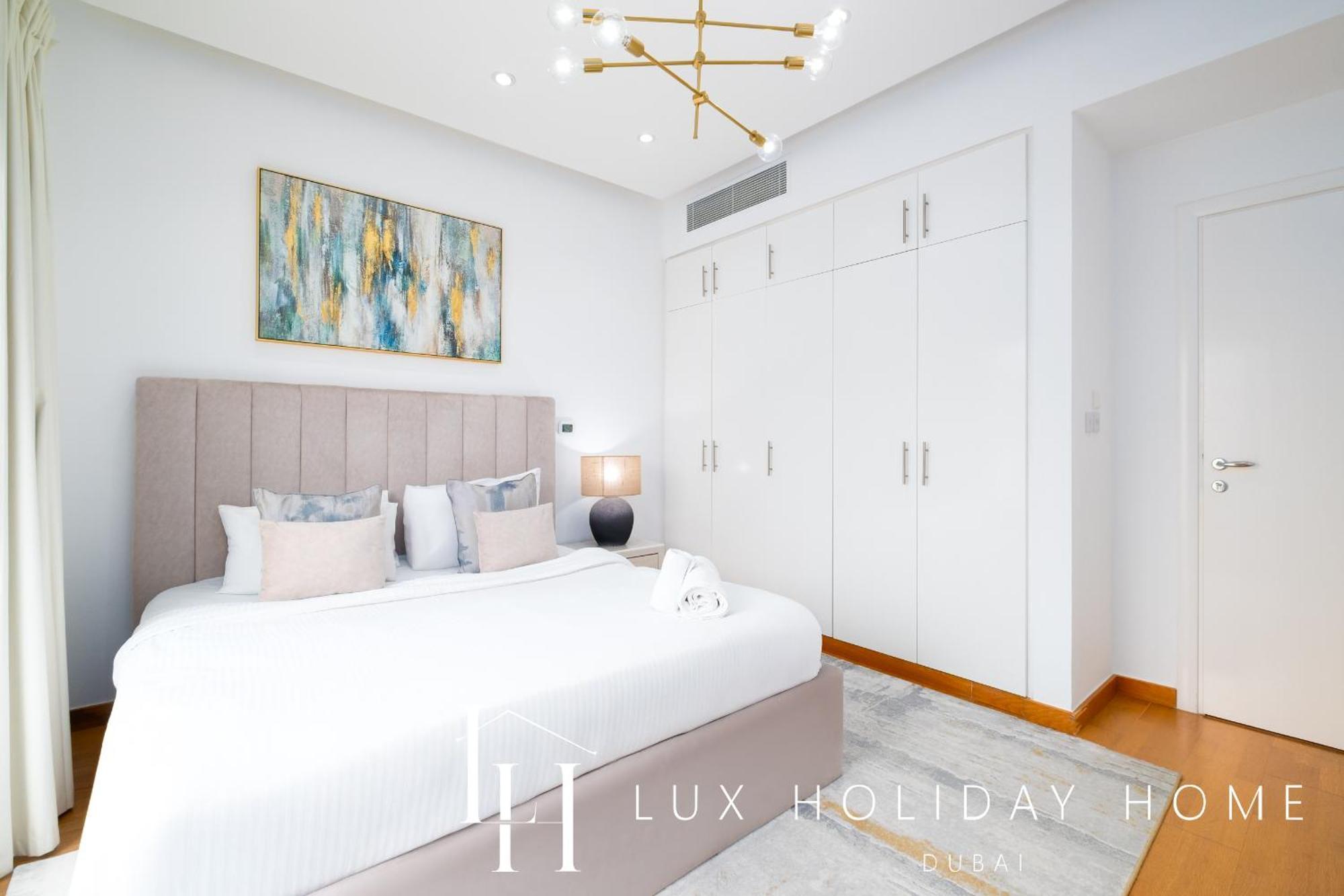 Lux The Meadows 5 Bed * Dubai
