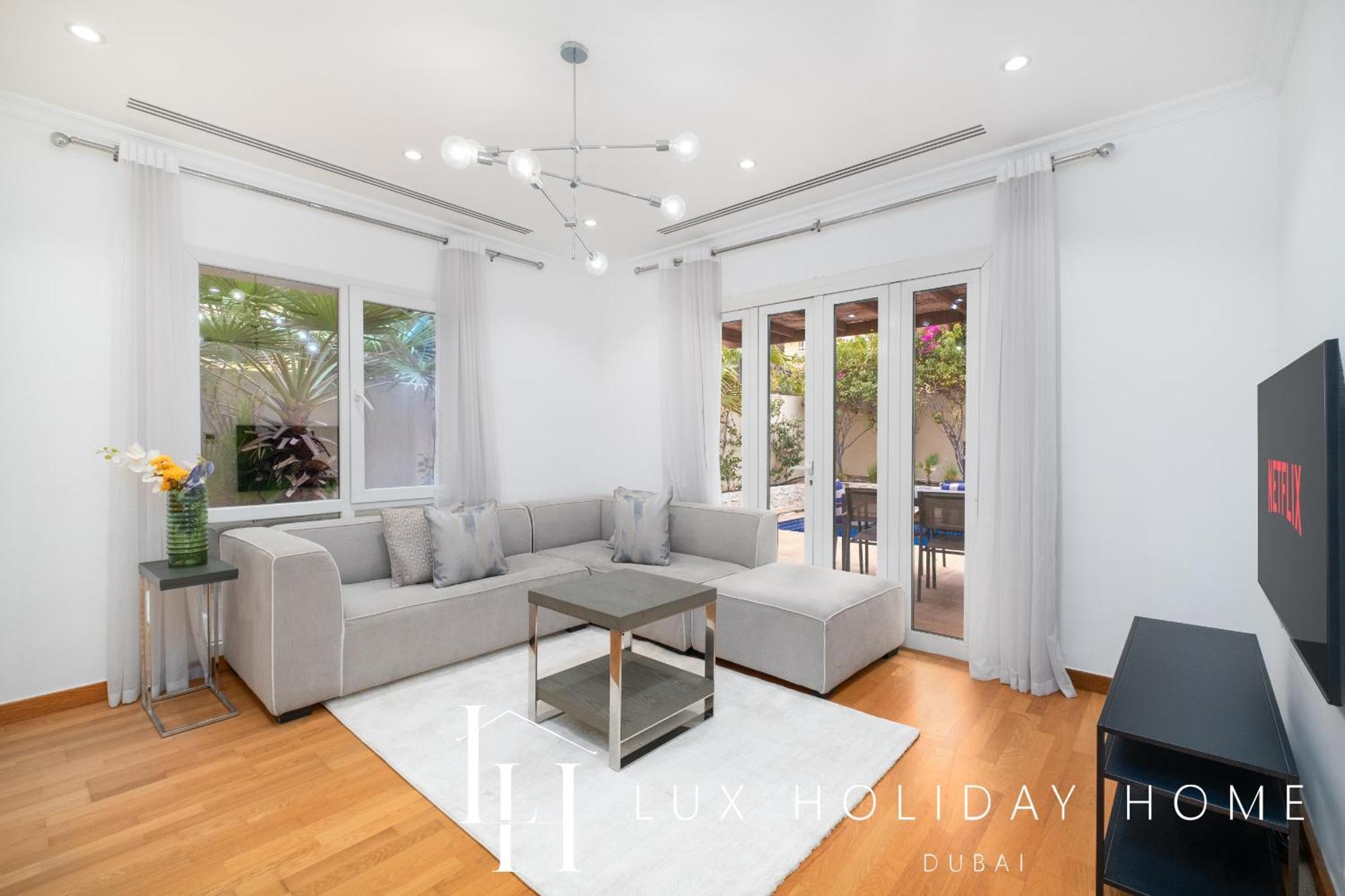 Villa Lux The Meadows 5 Bed Dubai