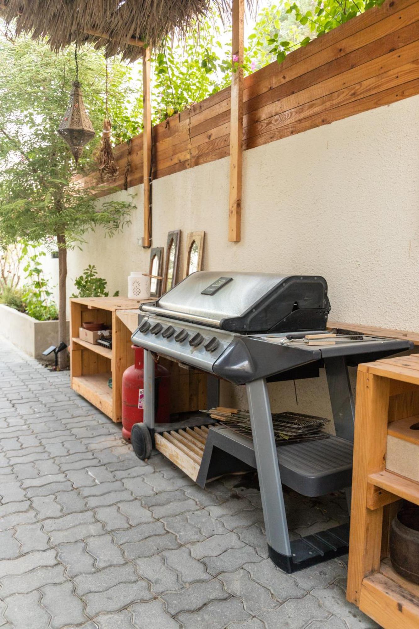 Private With Bbq Area 5 Min Walk To Beach! * Dubai