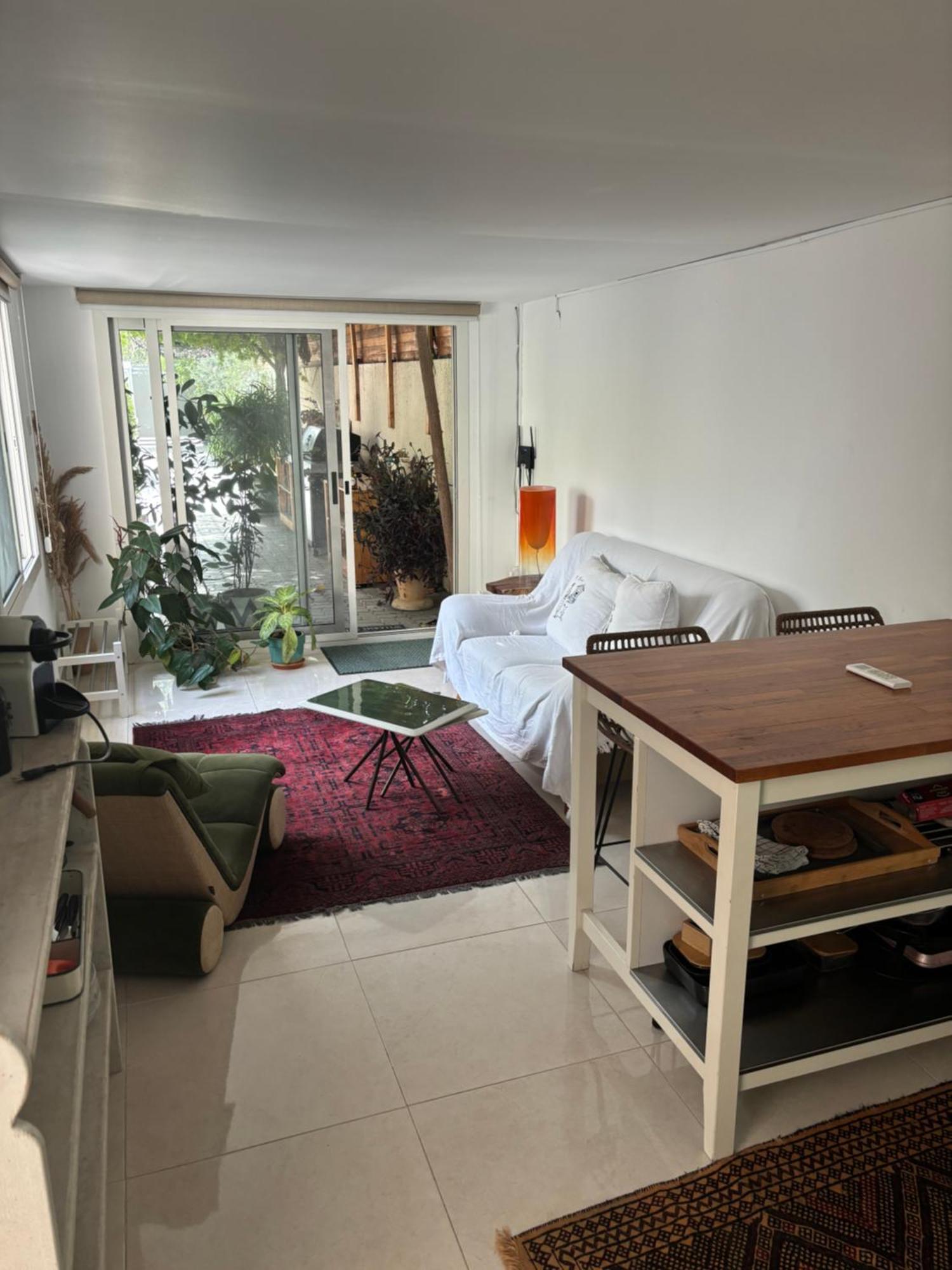 Private With Bbq Area 5 Min Walk To Beach!