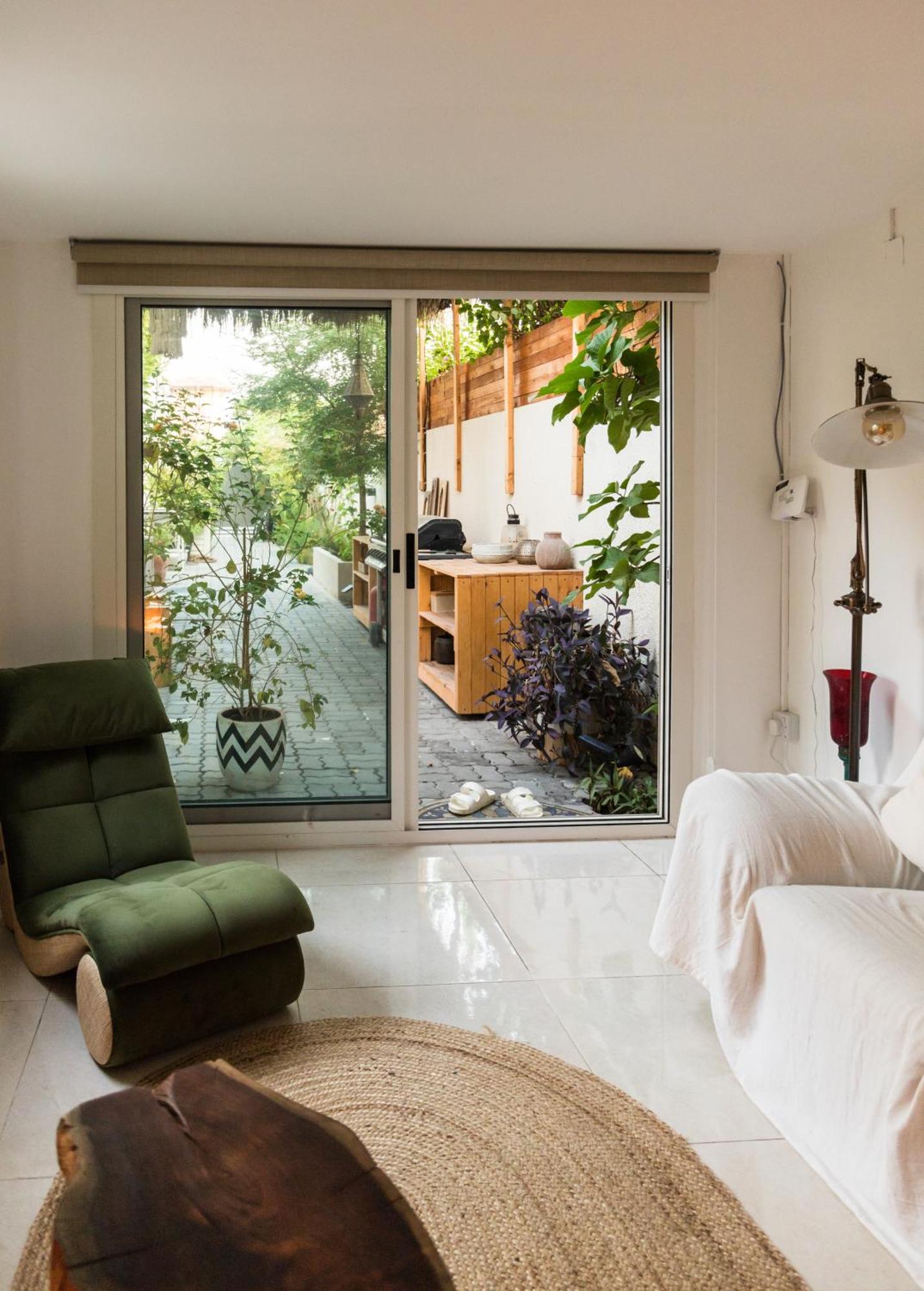 Private With Bbq Area 5 Min Walk To Beach!