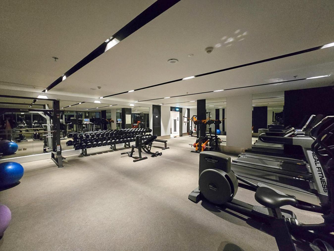 Easygo- Luxury 1br With Burj Khalifa View And Lavish Amenities Apartment *