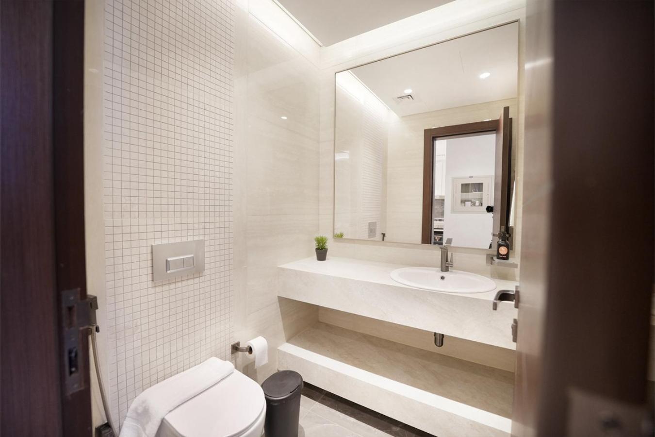 Apartment Easygo- Luxury 1br With Burj Khalifa View And Lavish Amenities Dubai