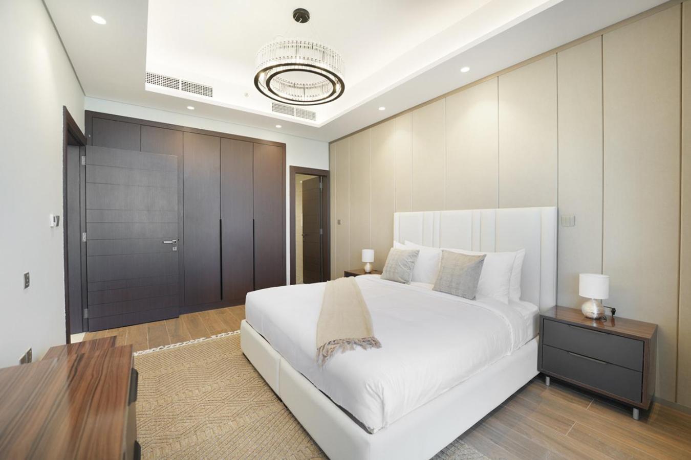 Easygo- Luxury 1br With Burj Khalifa View And Lavish Amenities Apartment *