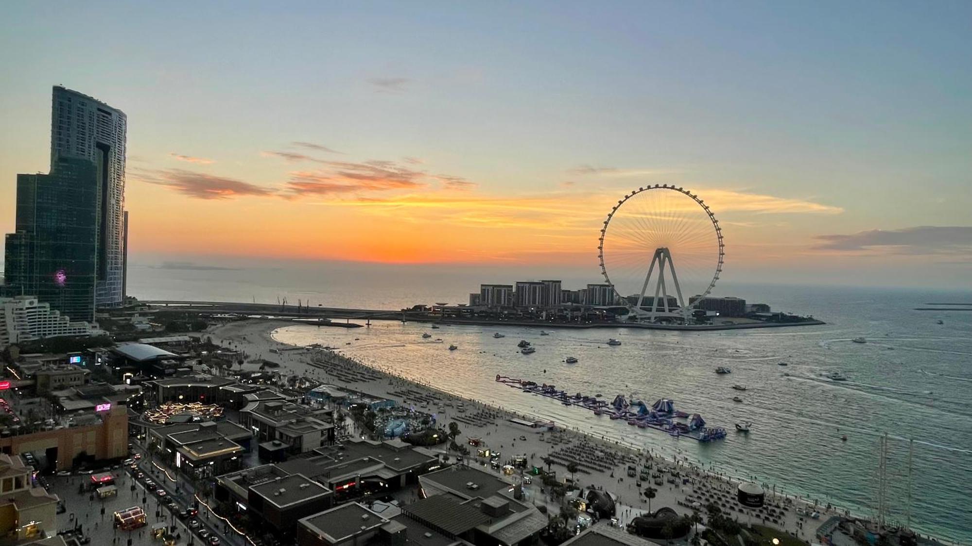 Jbr Beachfront Luxe Sea Facing Dubai