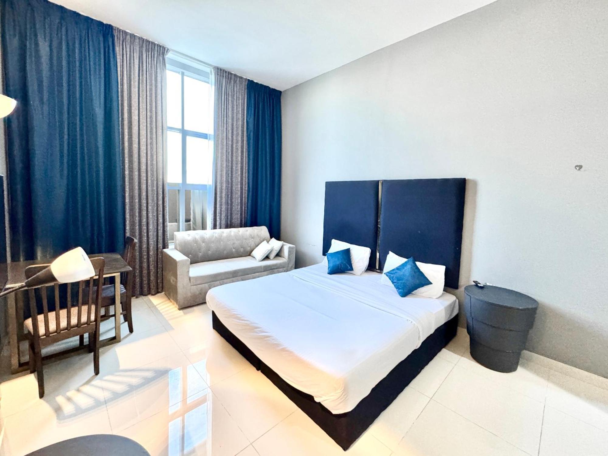 Al Manara Classic Lux *