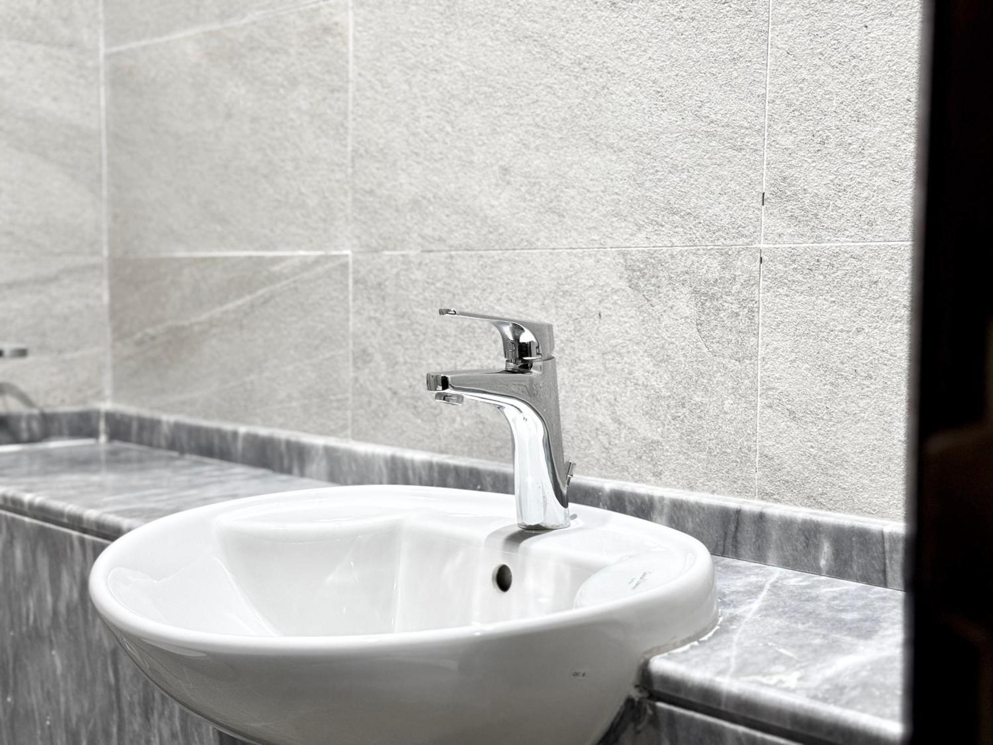 Al Manara Classic Deluxe *