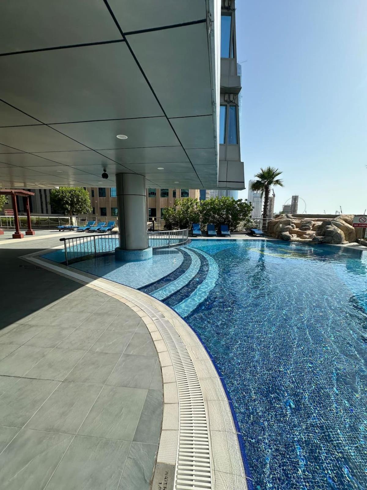 Ocean Heights Palm View 1 Bedroom Apartment Dubai