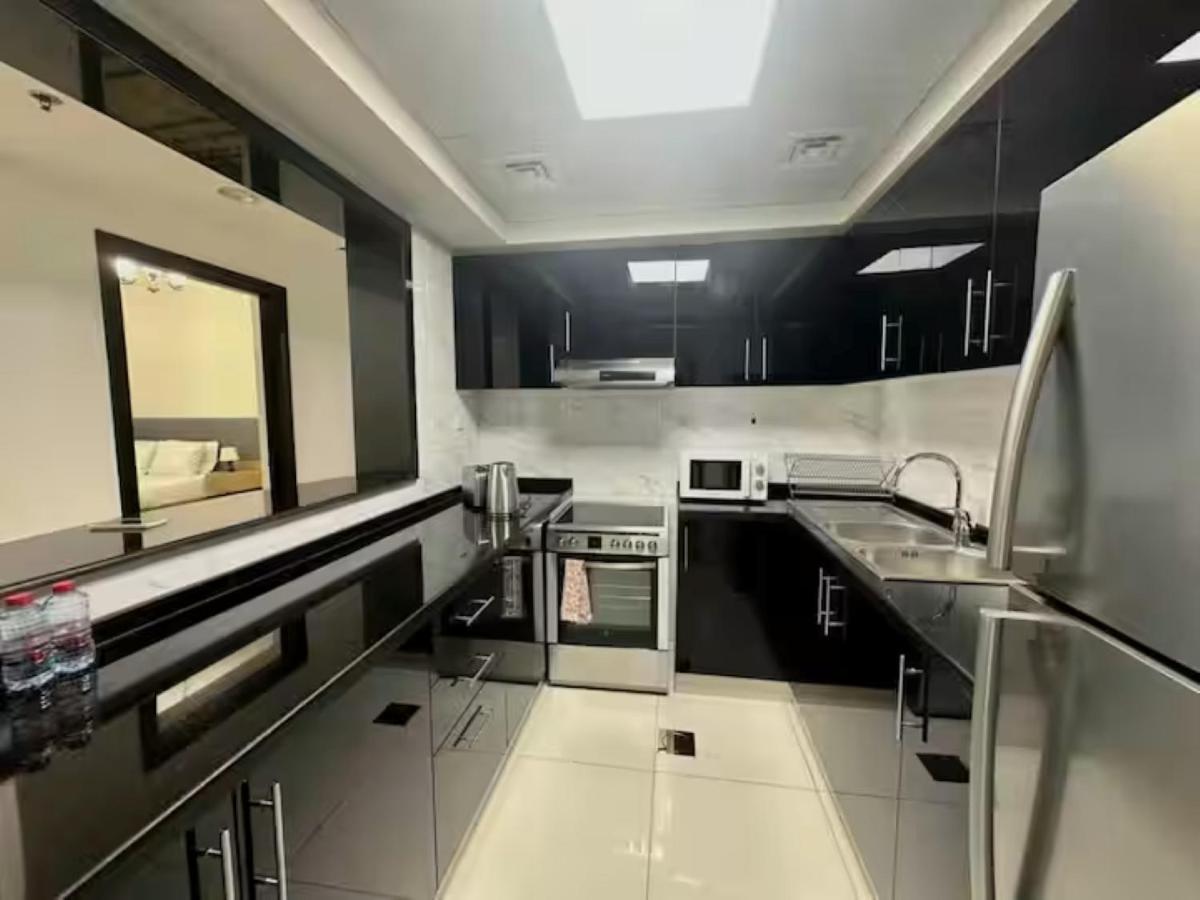 Majestic Tower Apartment Dubai