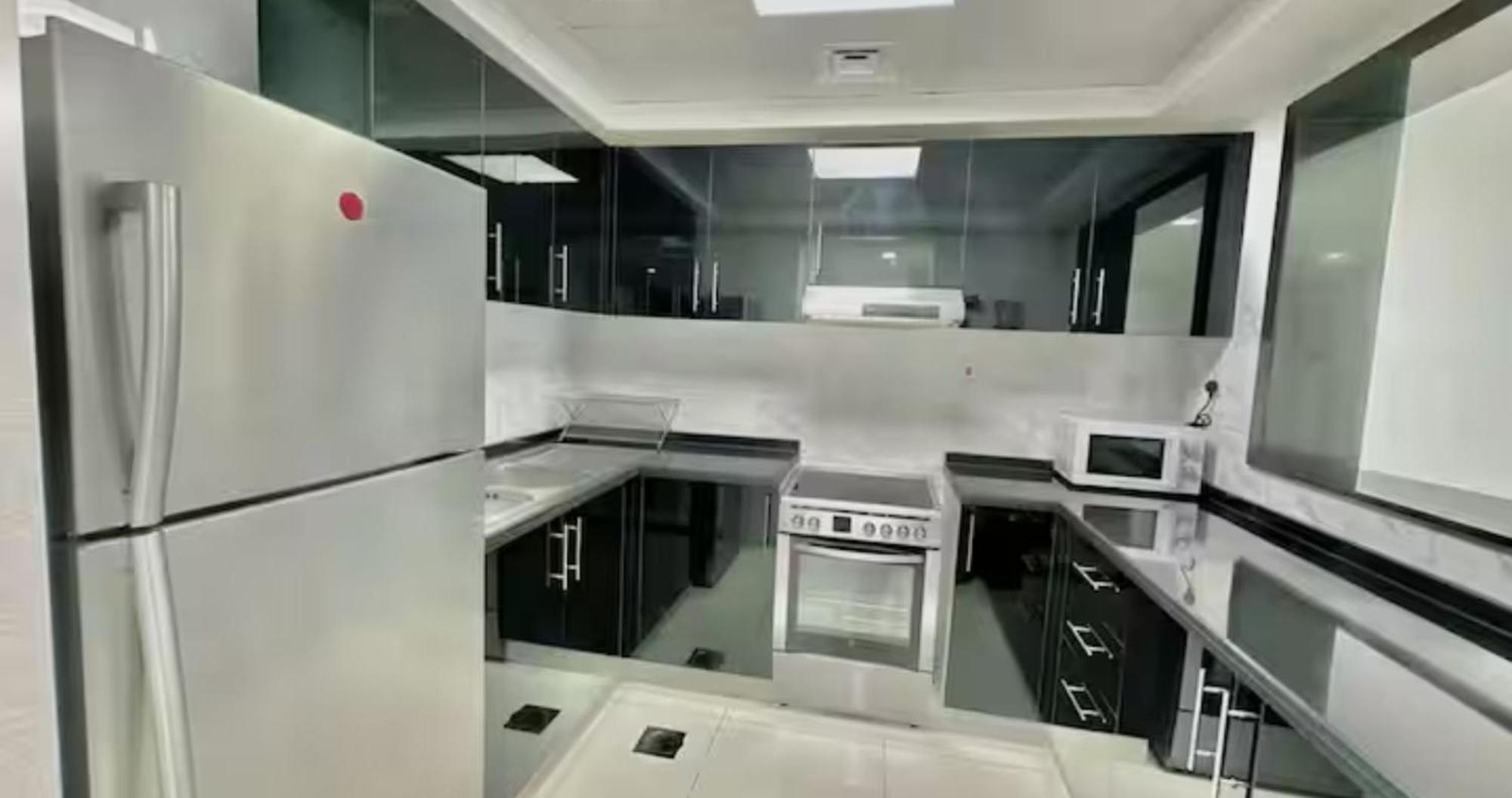 Apartment Majestic Tower Dubai