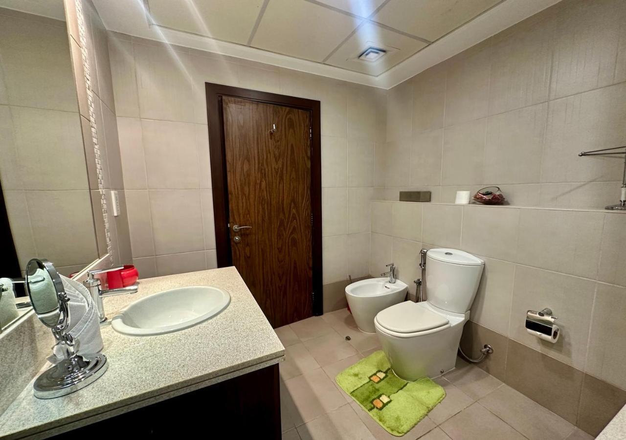 Stylish 1br In Executive Tower
