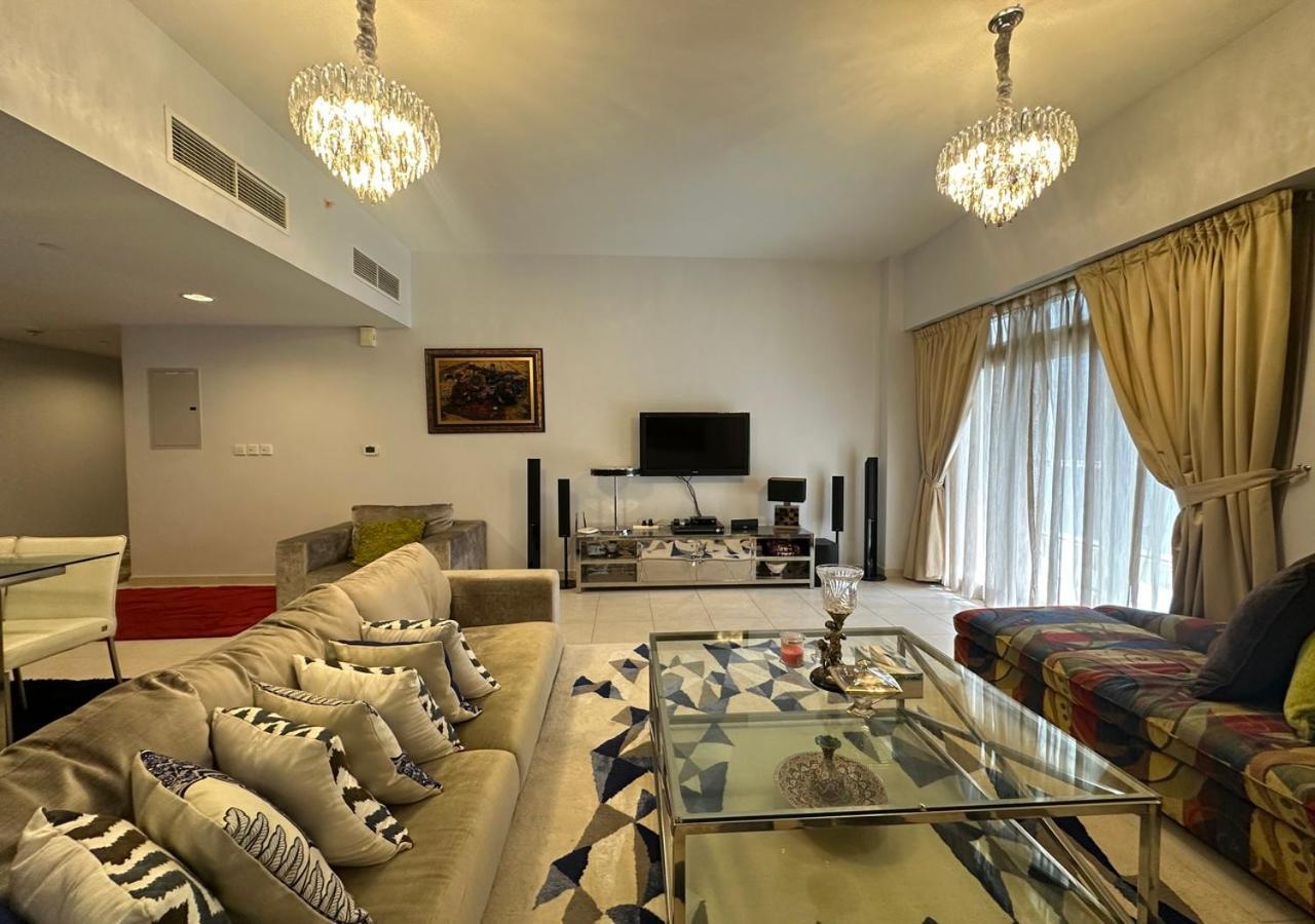 Stylish 1br In Executive Tower Apartment Dubai