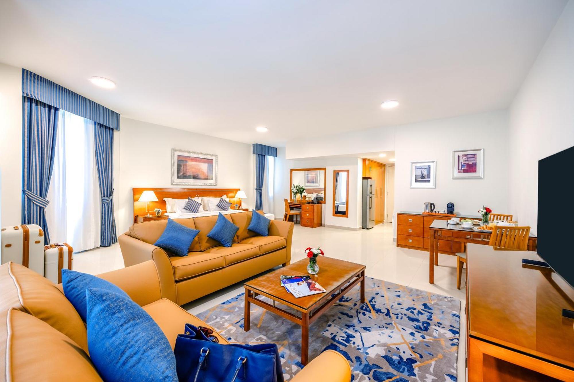 Golden Sands Bur Aparthotel Dubai