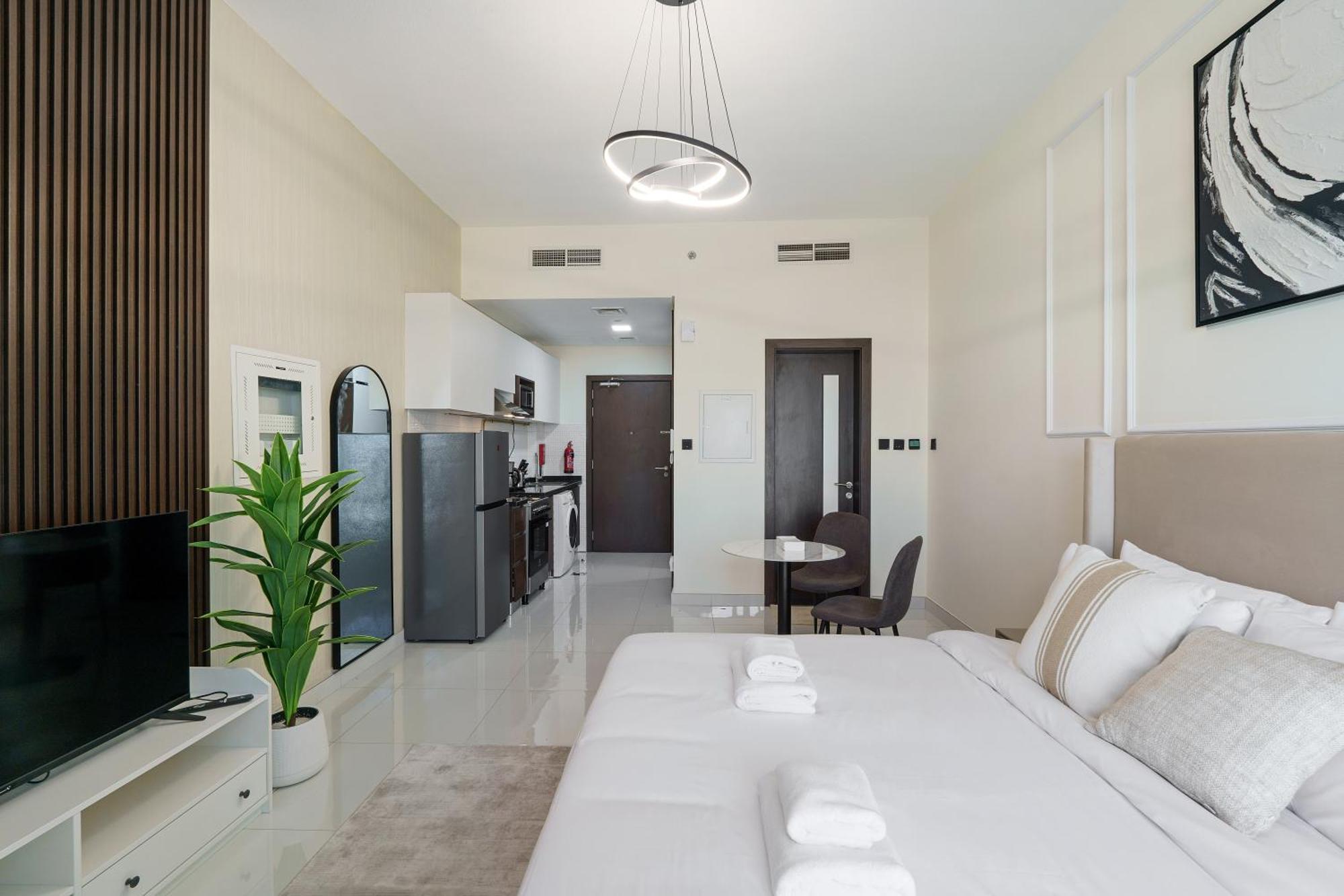 Modern With Amenities Ideal Location Apartment Dubai