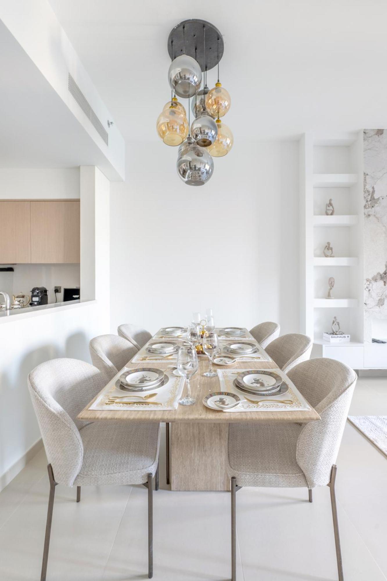 Luxury 4br With Hermes Touch & Burj Khalifa View Dubai