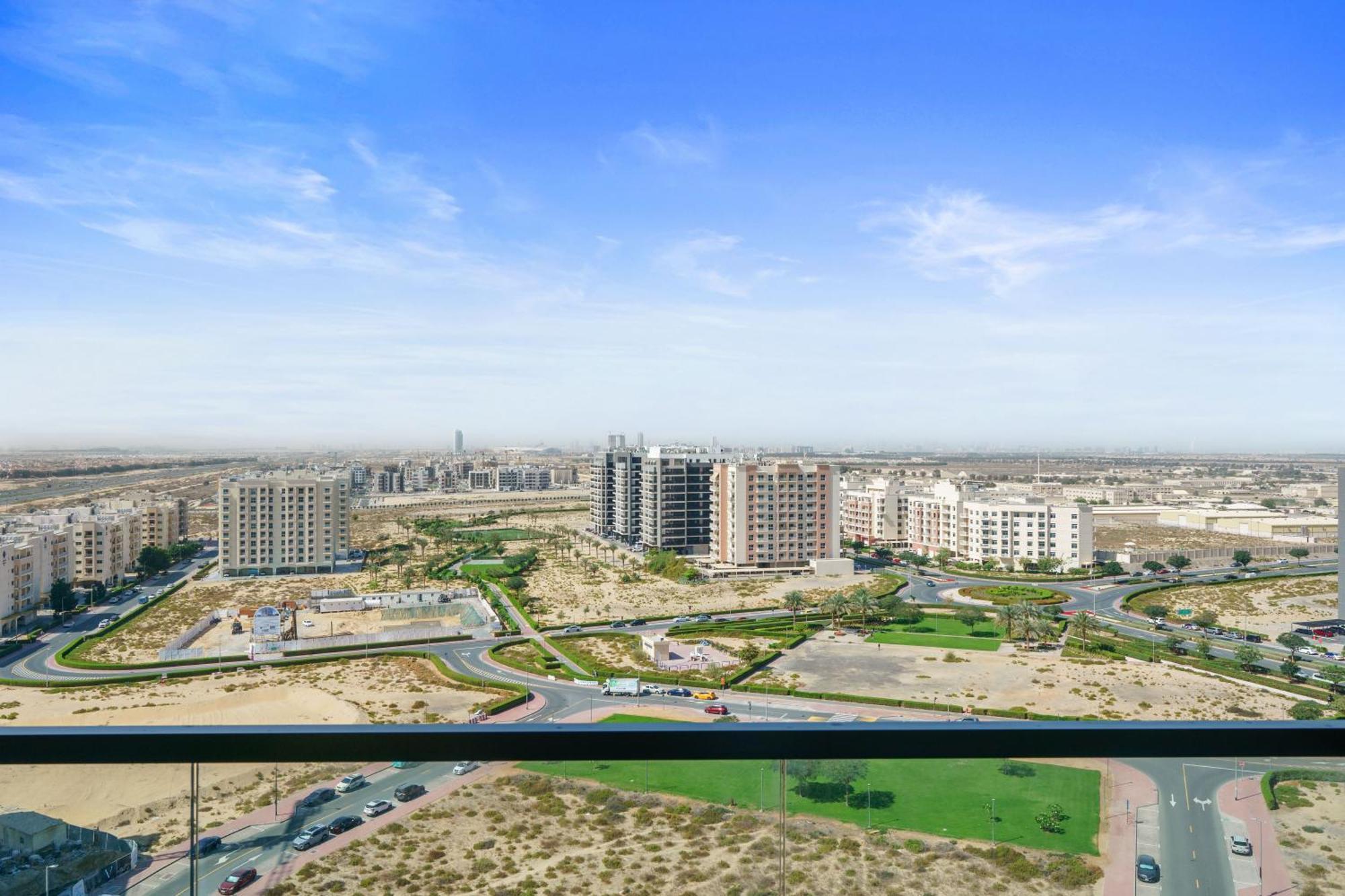 Modern With Amenities Ideal Location