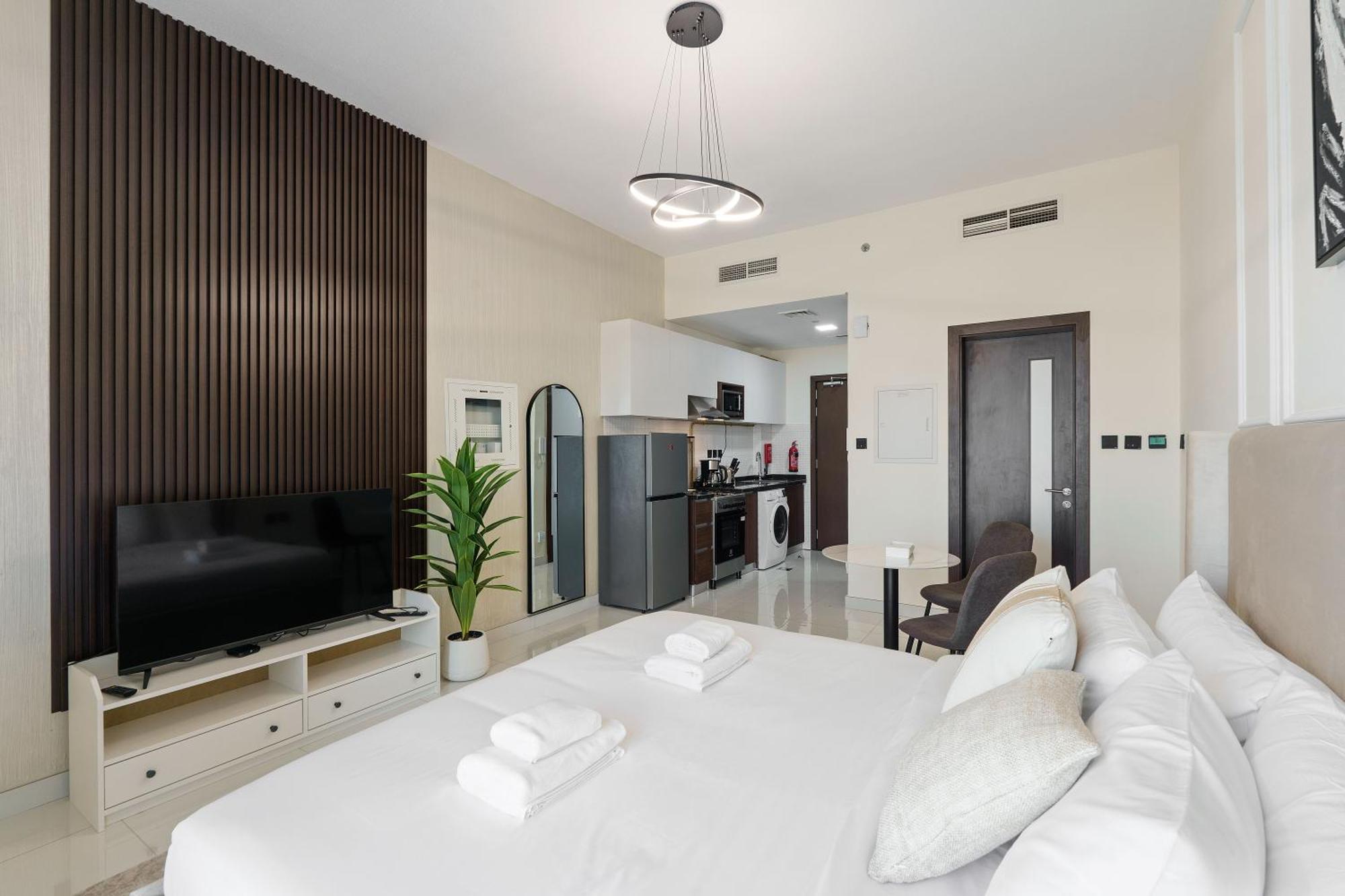 Apartment Modern With Amenities Ideal Location