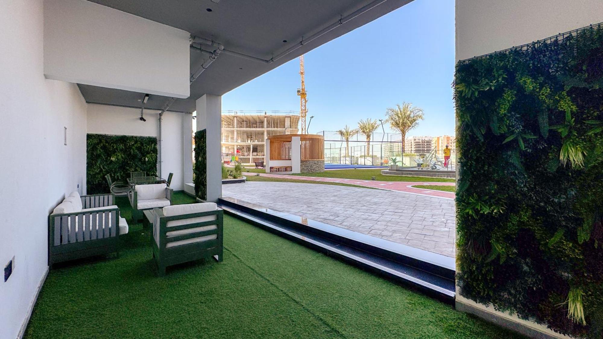 Modern With Amenities Ideal Location