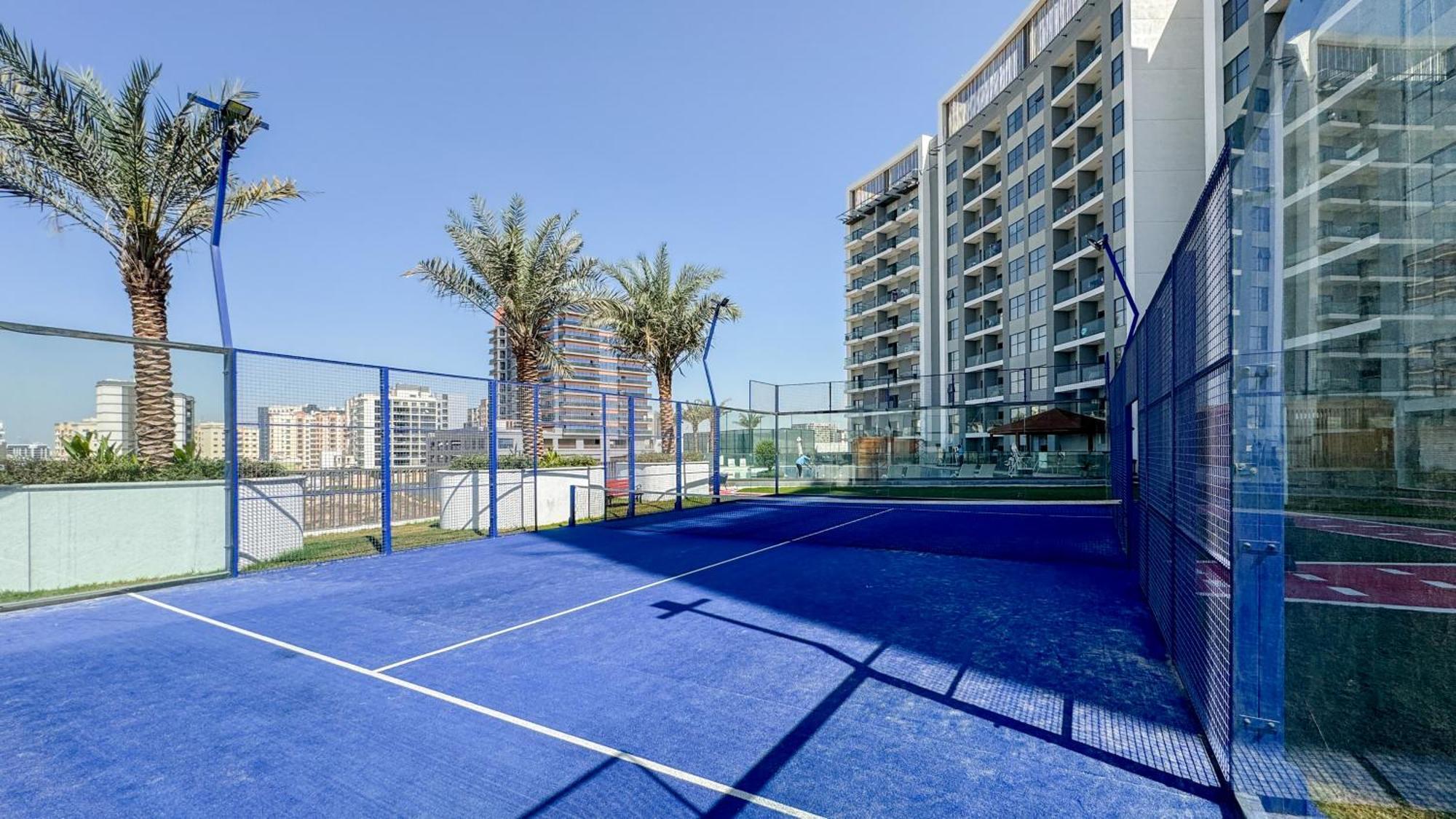 Modern With Amenities Ideal Location Apartment *