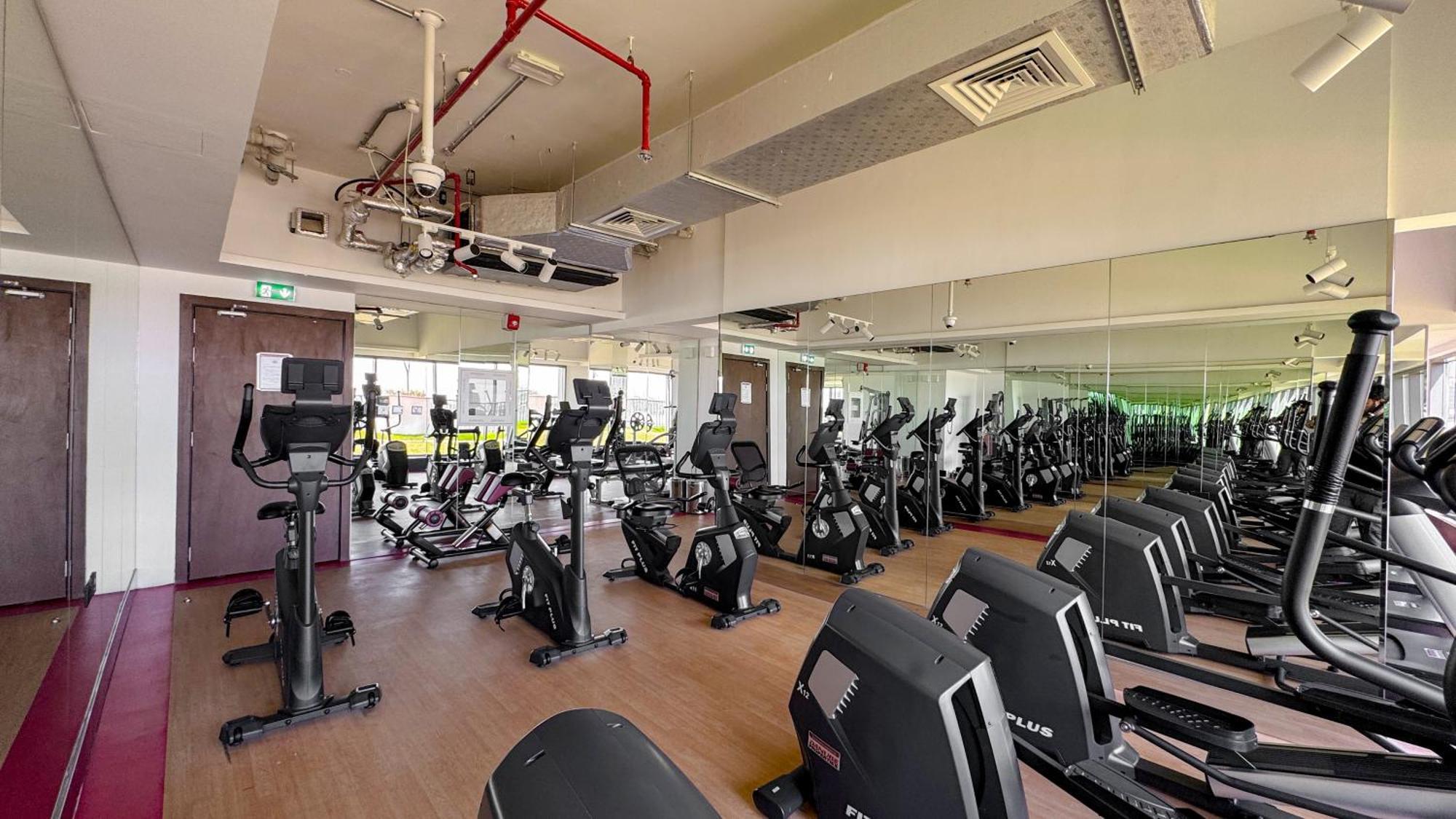 Modern With Amenities Ideal Location Apartment Dubai
