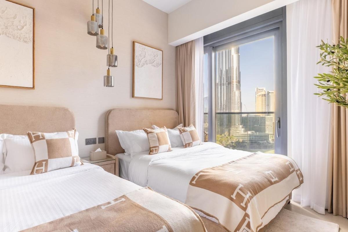 Luxury 4br With Hermes Touch & Burj Khalifa View Apartment
