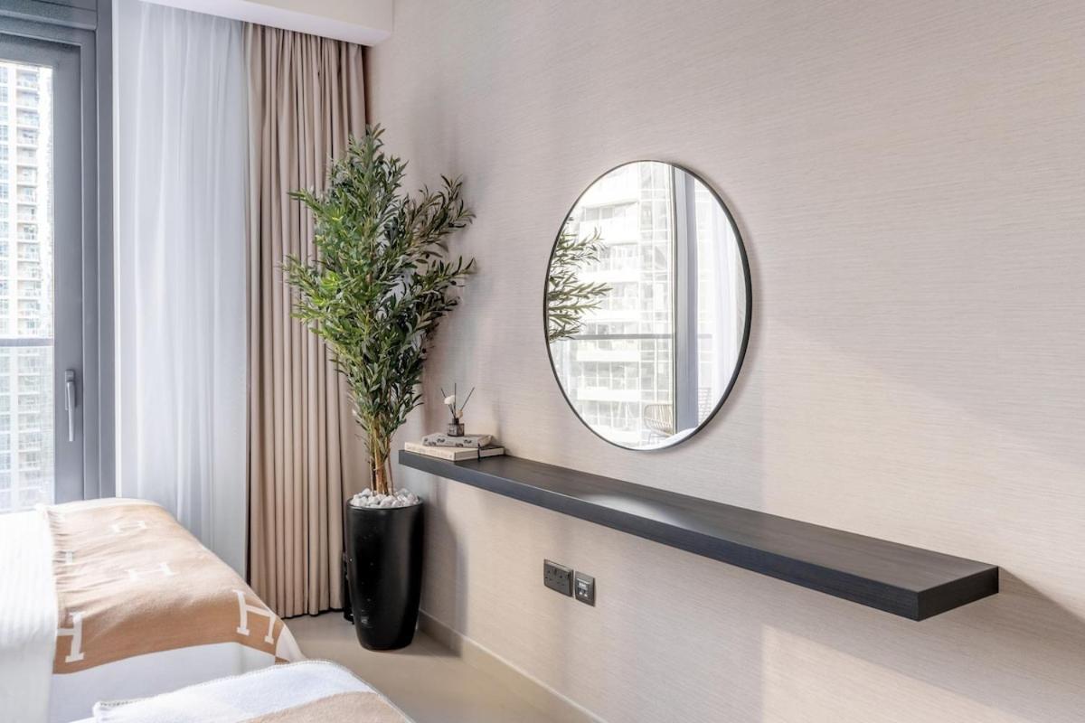Luxury 4br With Hermes Touch & Burj Khalifa View * Dubai