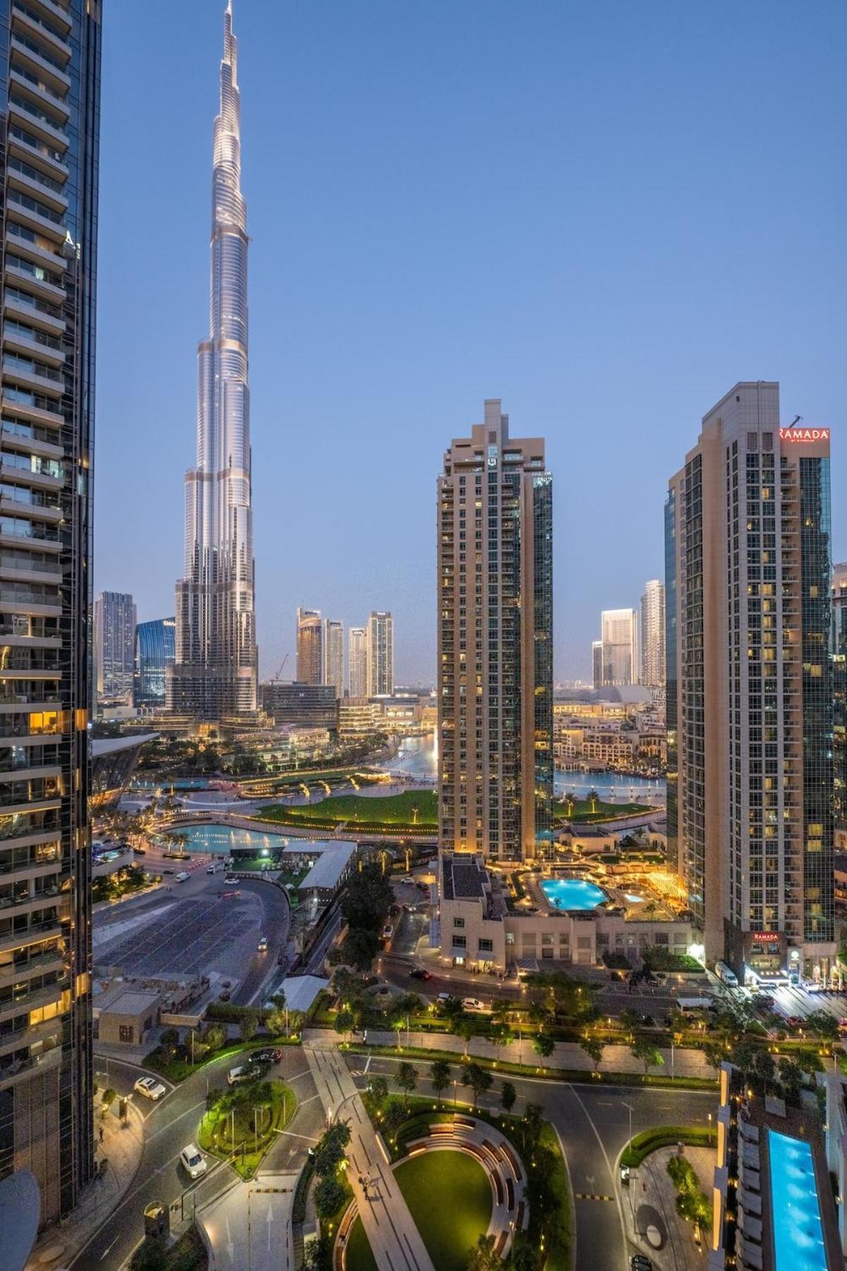 Luxury 4br With Hermes Touch & Burj Khalifa View Apartment Dubai