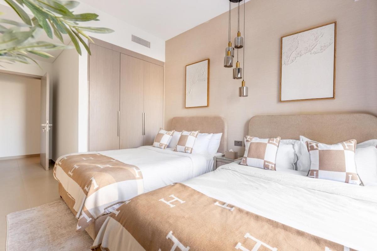 Luxury 4br With Hermes Touch & Burj Khalifa View Dubai